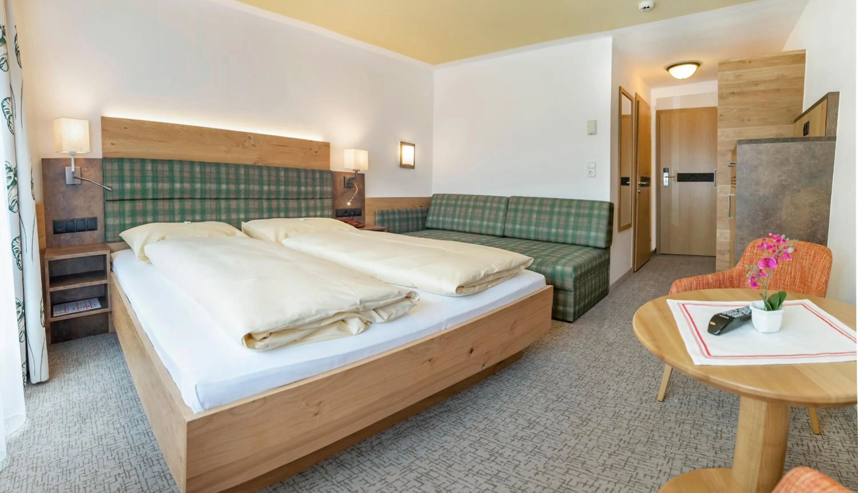 Bed in Landhotel Tirolerhof - Wildschönau - PREMIUM Card im Sommer