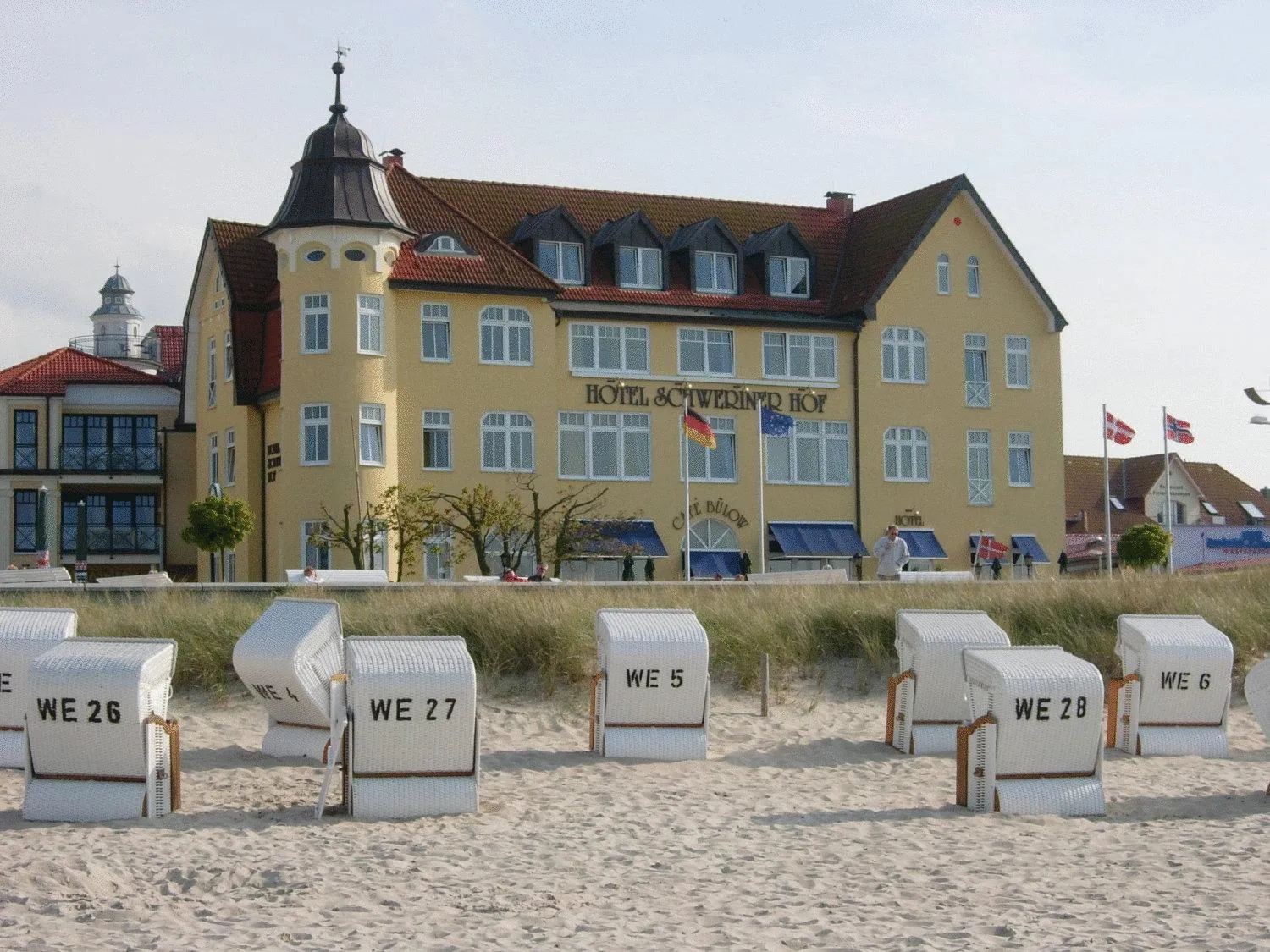 Facade/entrance in NP Hotel Schweriner Hof