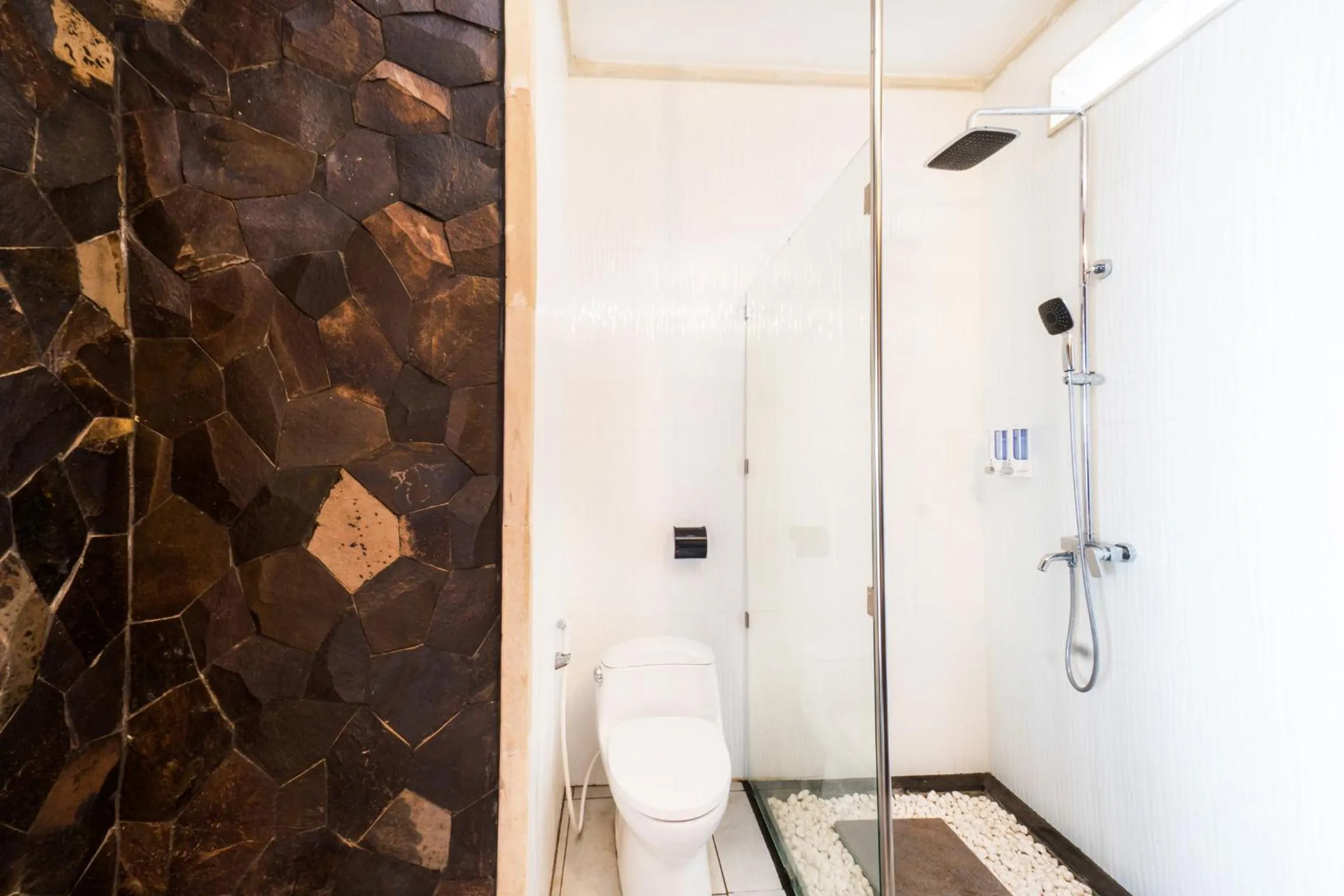 Shower in Jenggala Hill