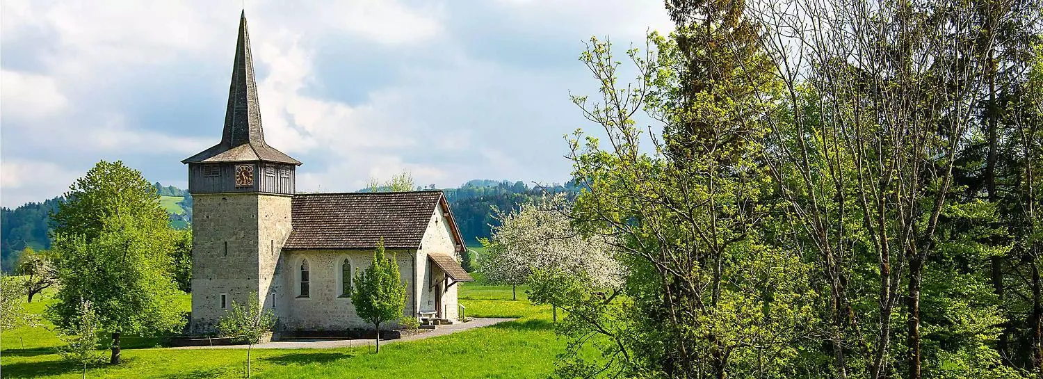 Garden in Hotel Rössli Tufertschwil