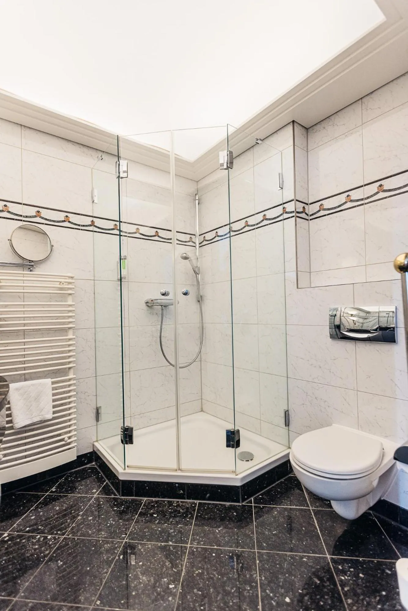 Shower in Vitalia Seehotel