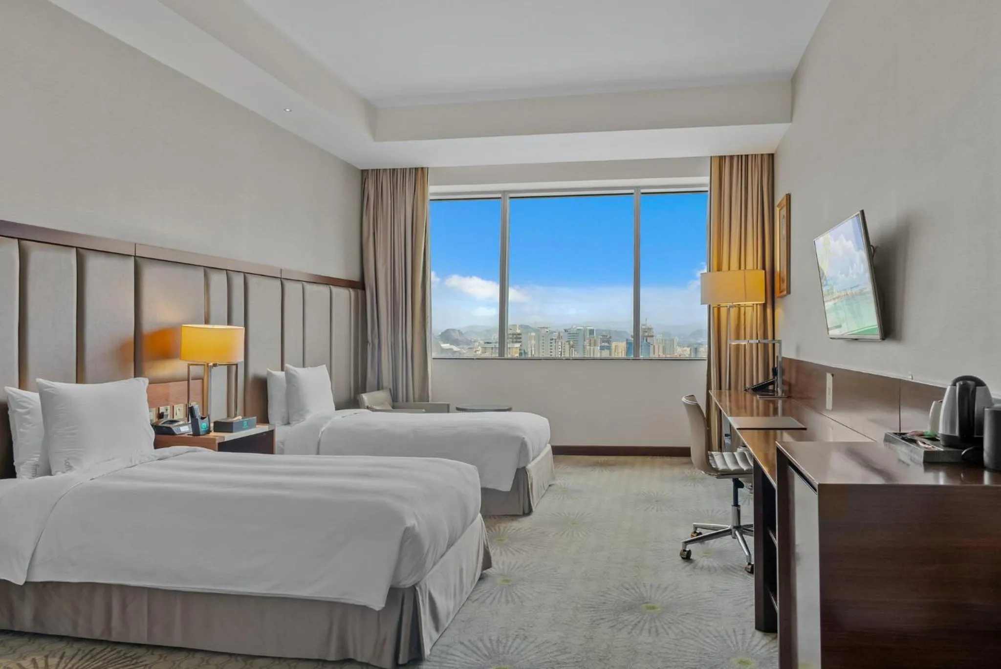 Photo of the whole room, Bed in Makkah Al Aziziah