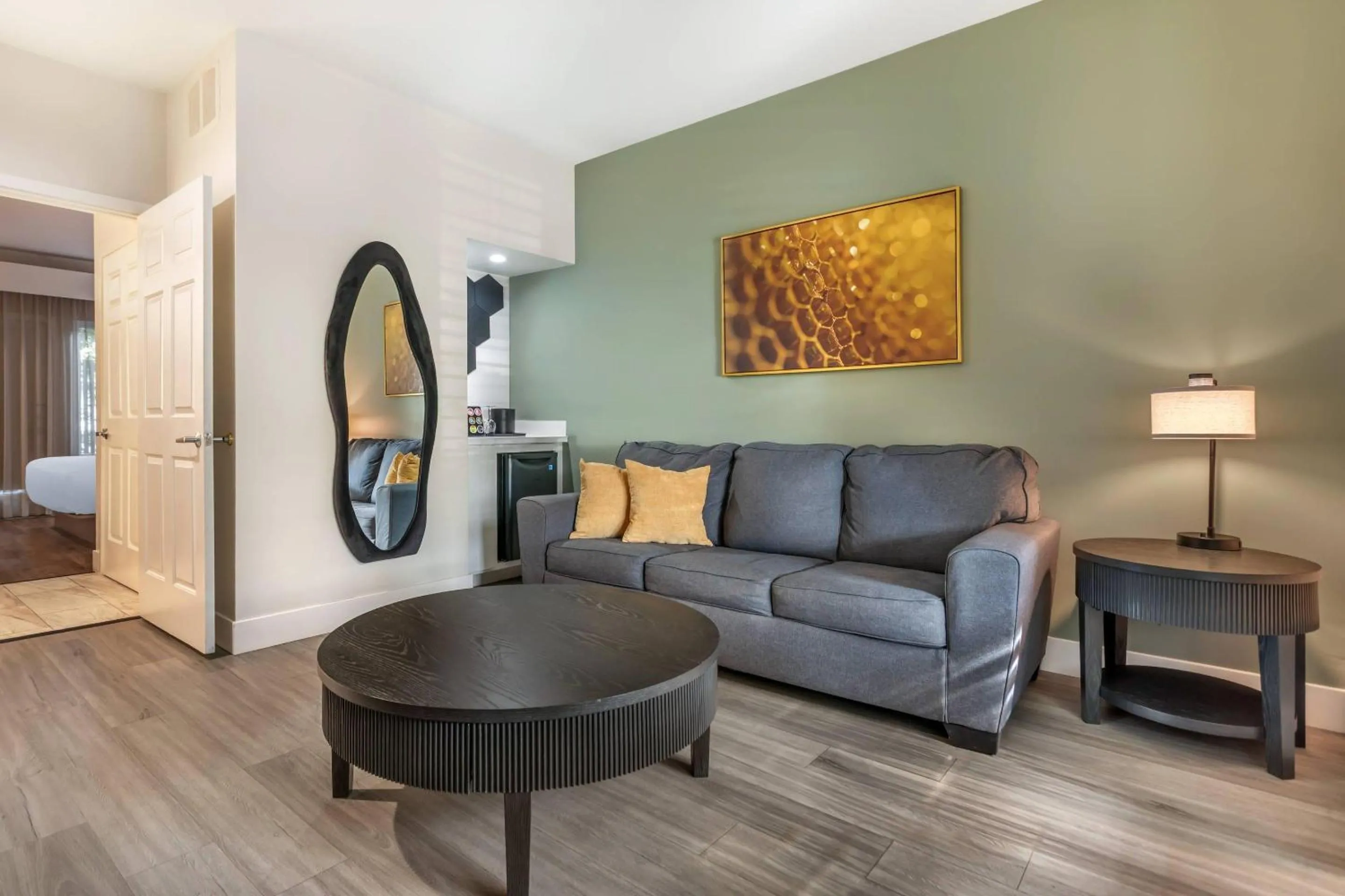 Bedroom in University Park Inn & Suites, an Ascend Collection Hotel