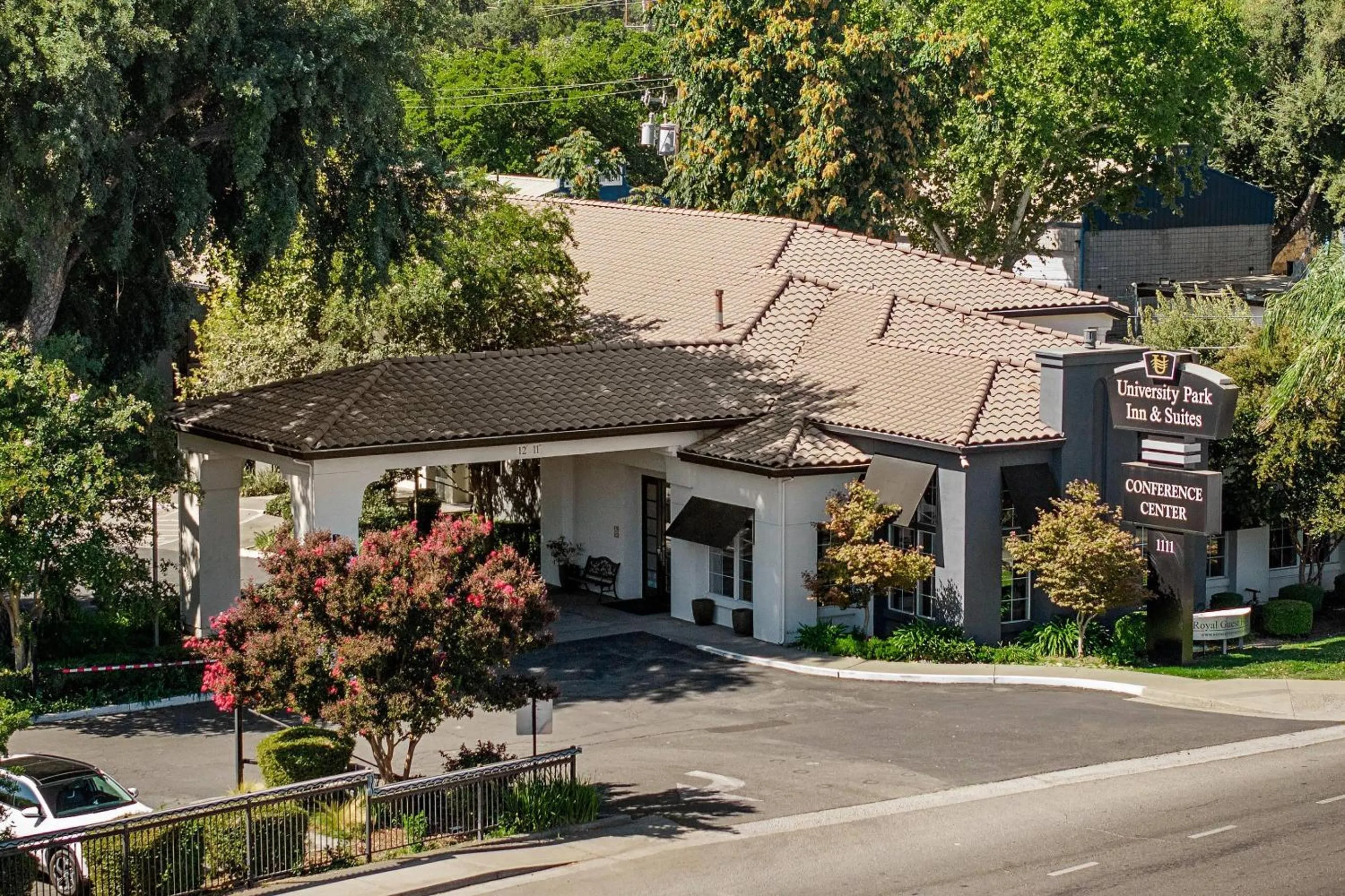 Property building in University Park Inn & Suites, an Ascend Collection Hotel