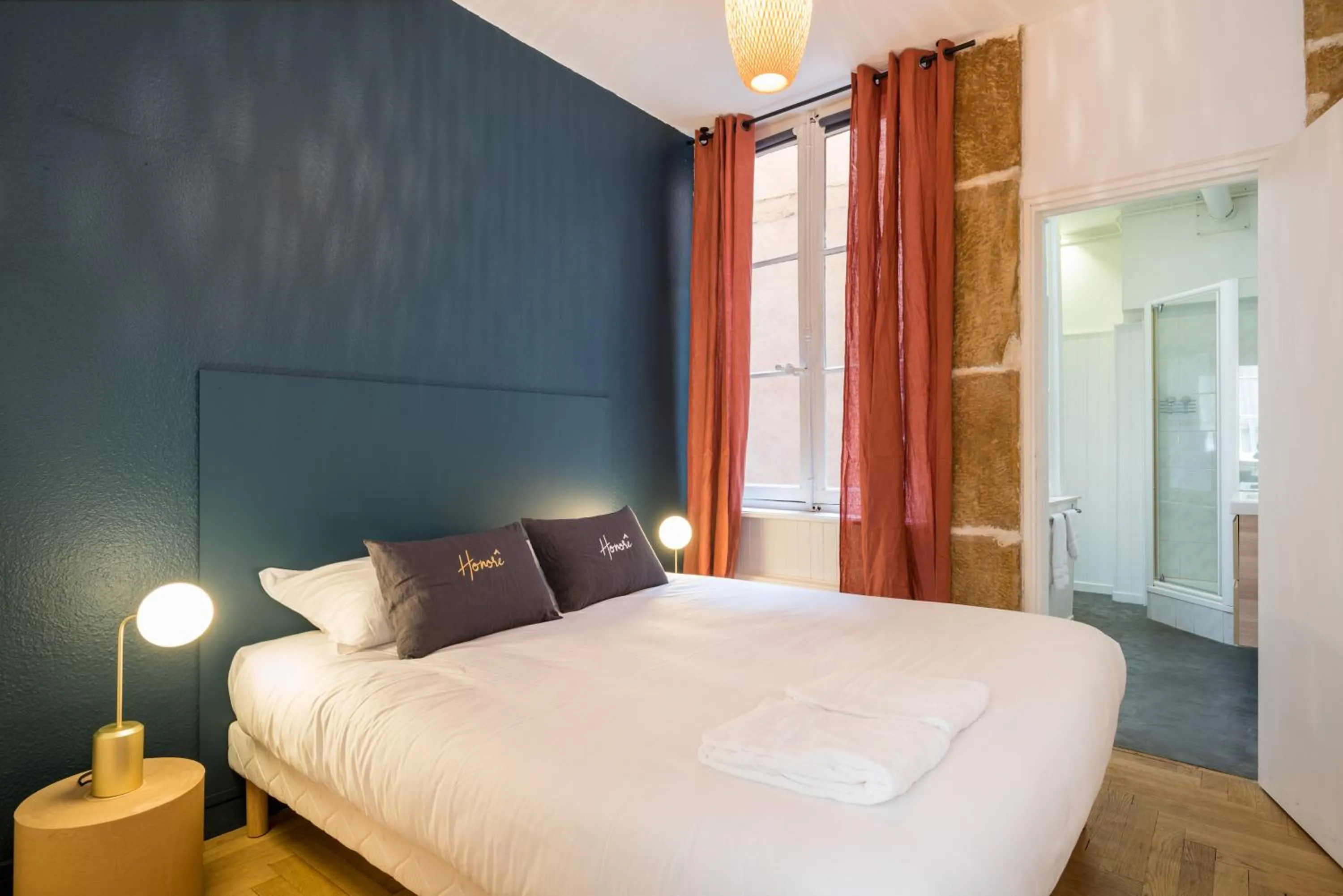 Bedroom, Bed in Honorê - Suite Trois Maries