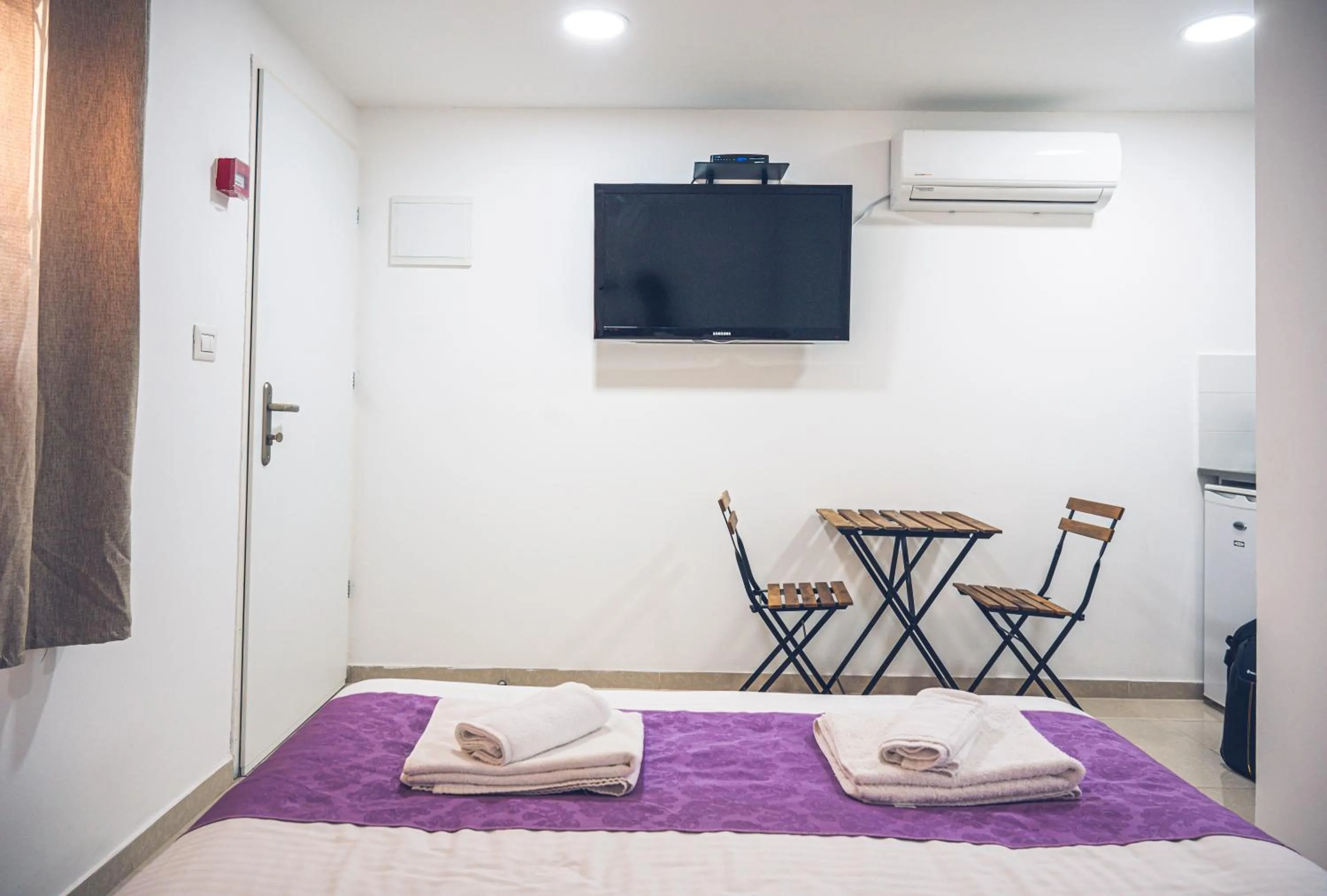 TV and multimedia, Bed in Agamim Hotel Ashkelon