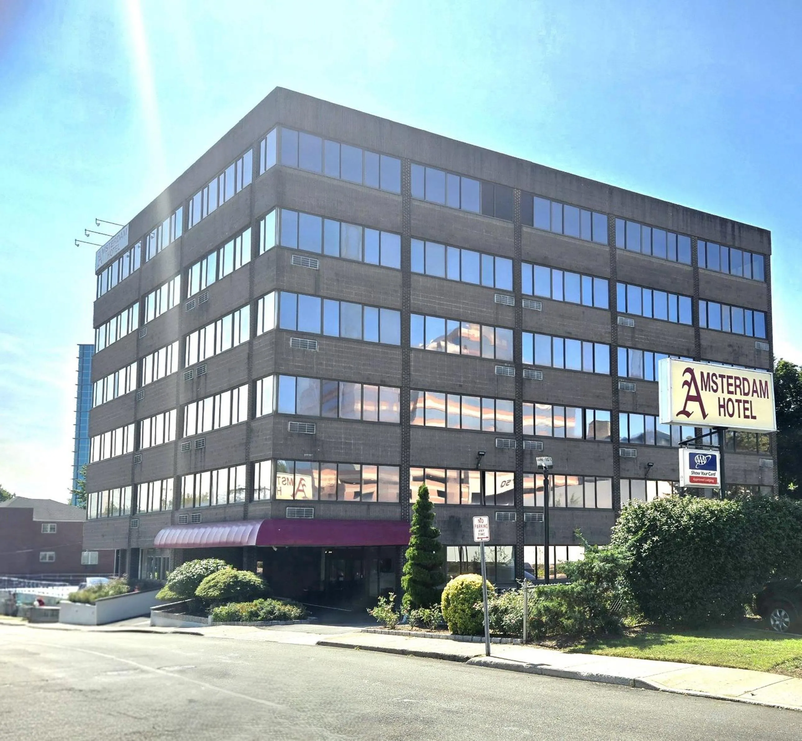 Property building in Amsterdam Hotel