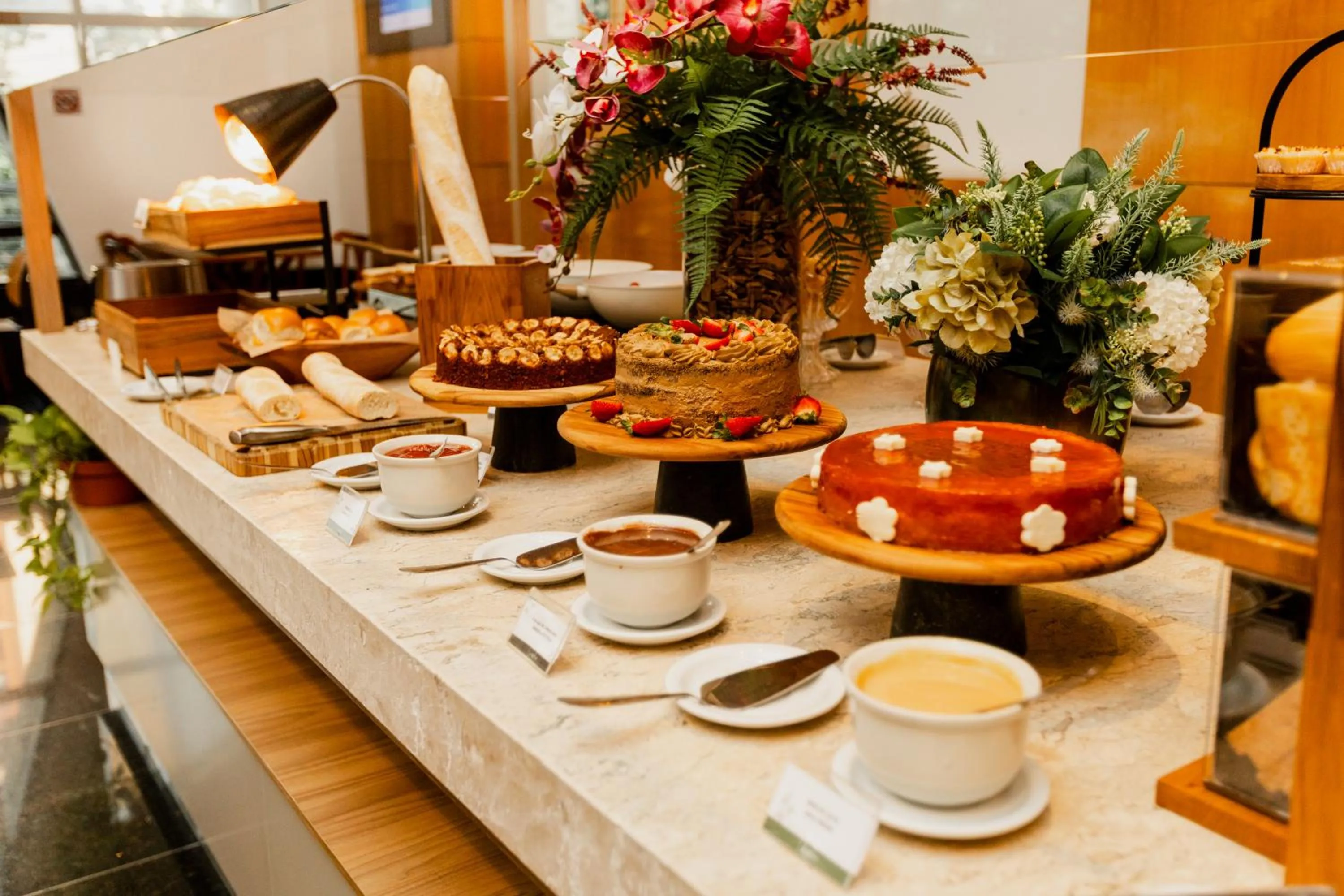 Restaurant/places to eat in Royal Golden Hotel - Savassi