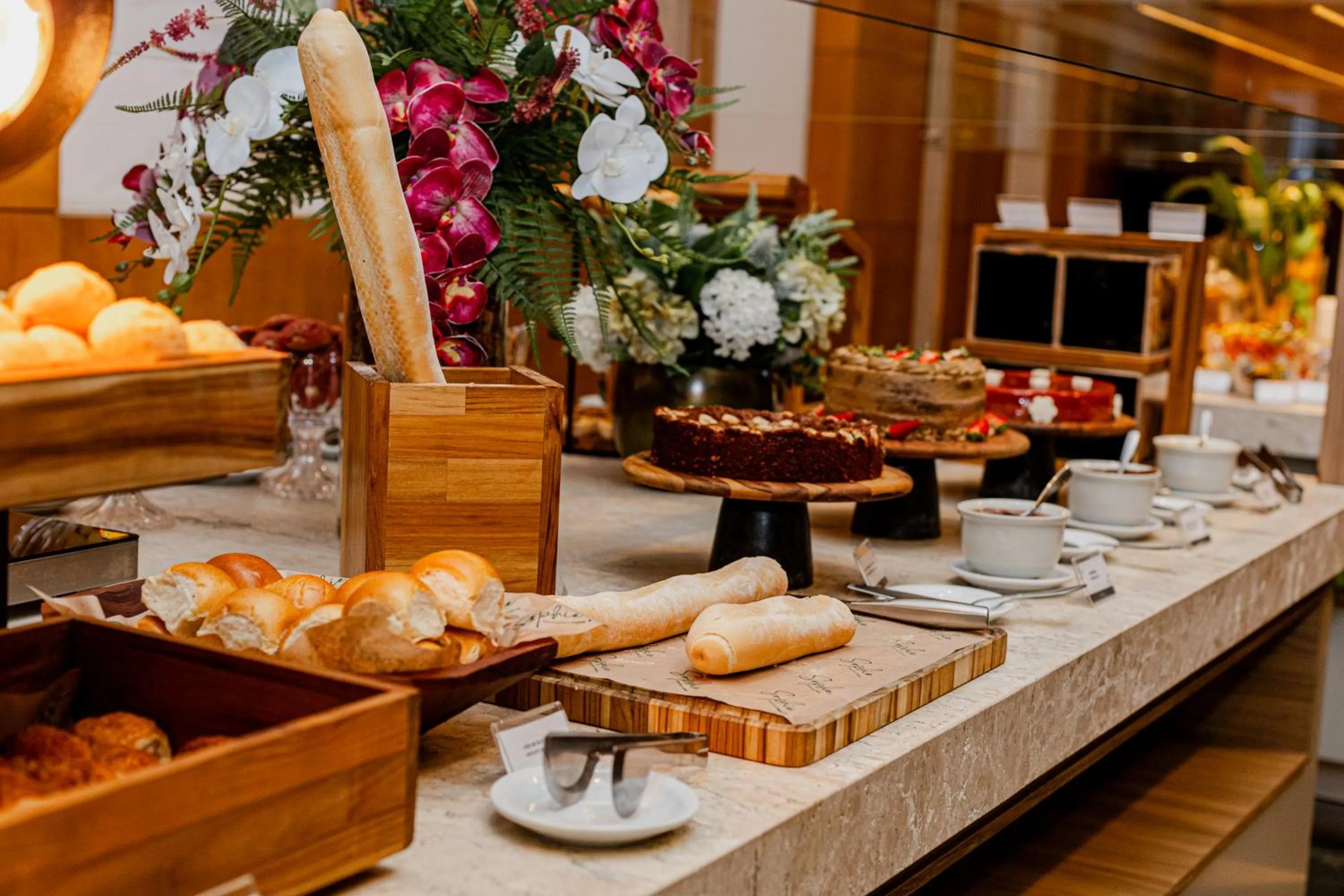 Restaurant/places to eat in Royal Golden Hotel - Savassi