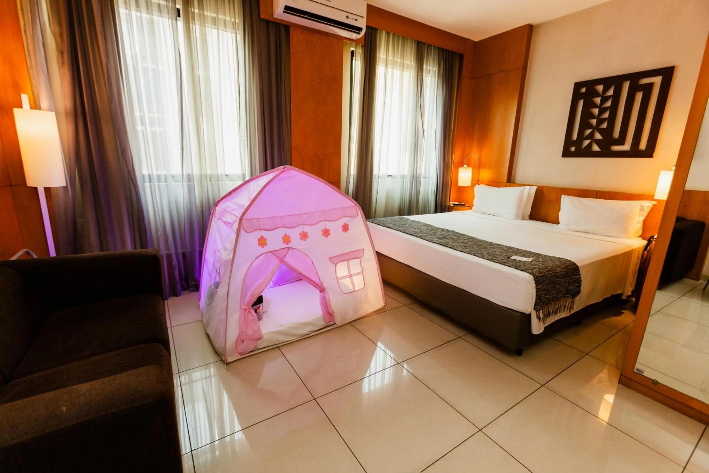 Photo of the whole room, Bed in Royal Golden Hotel - Savassi