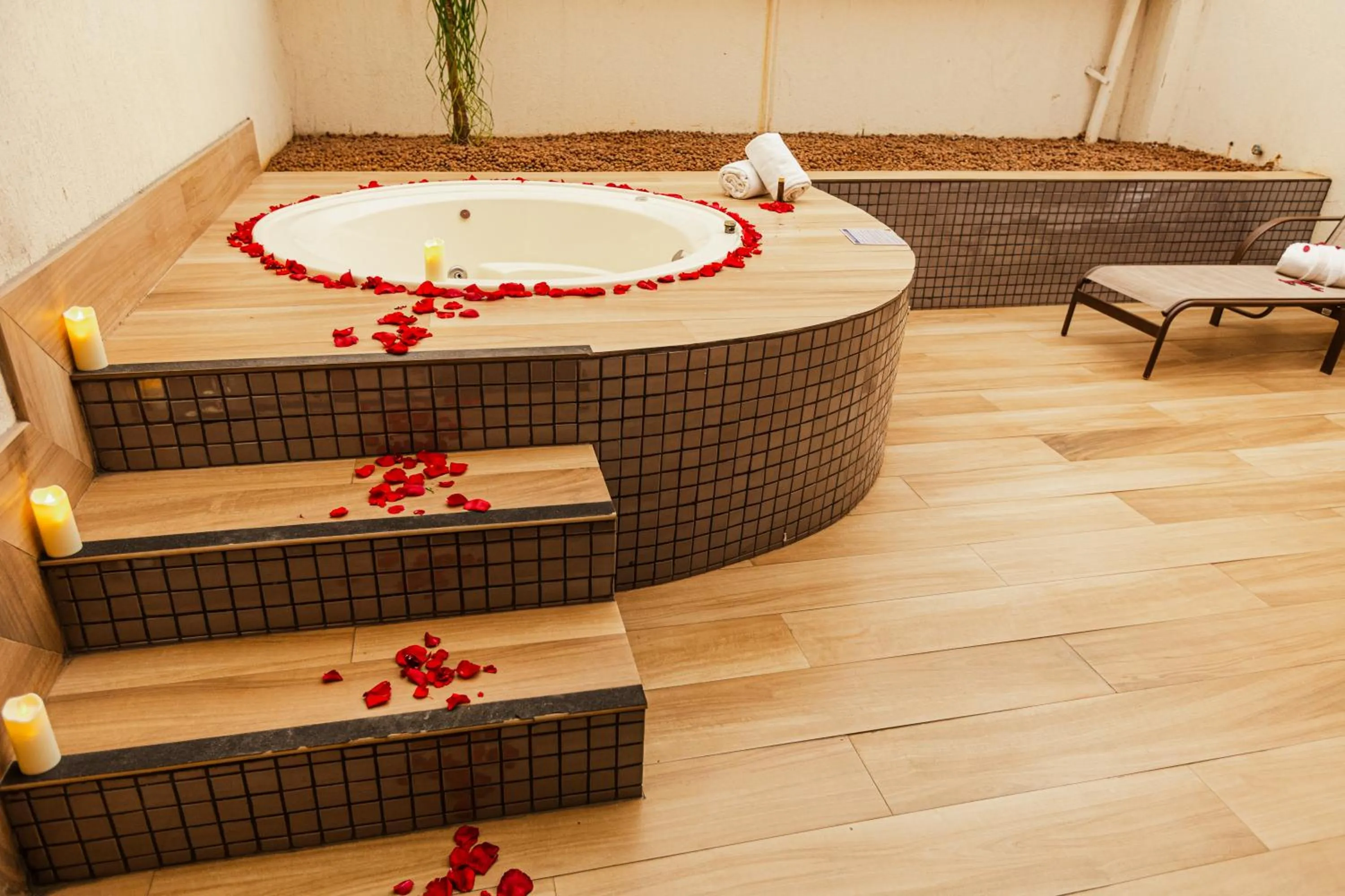 Hot Tub in Royal Golden Hotel - Savassi