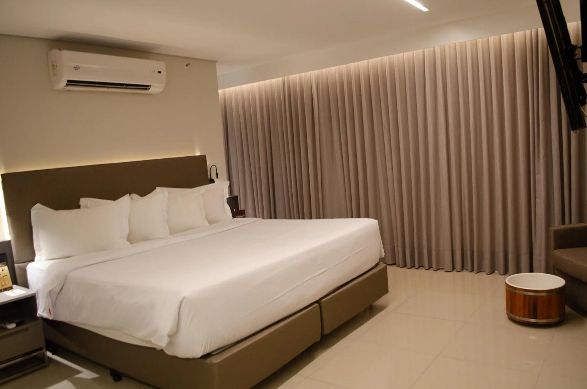 Bed in Royal Collection Savassi