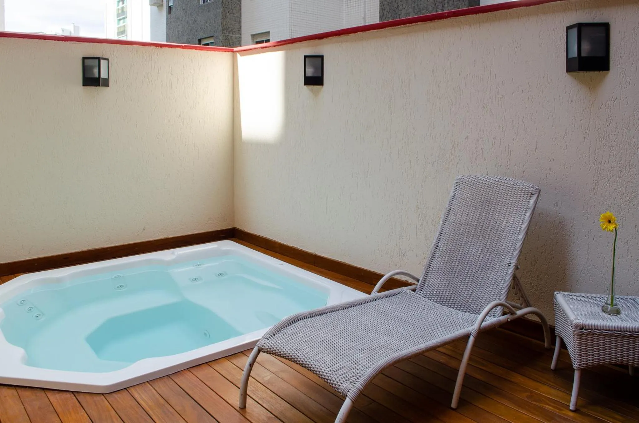 Hot Tub in Royal Collection Savassi