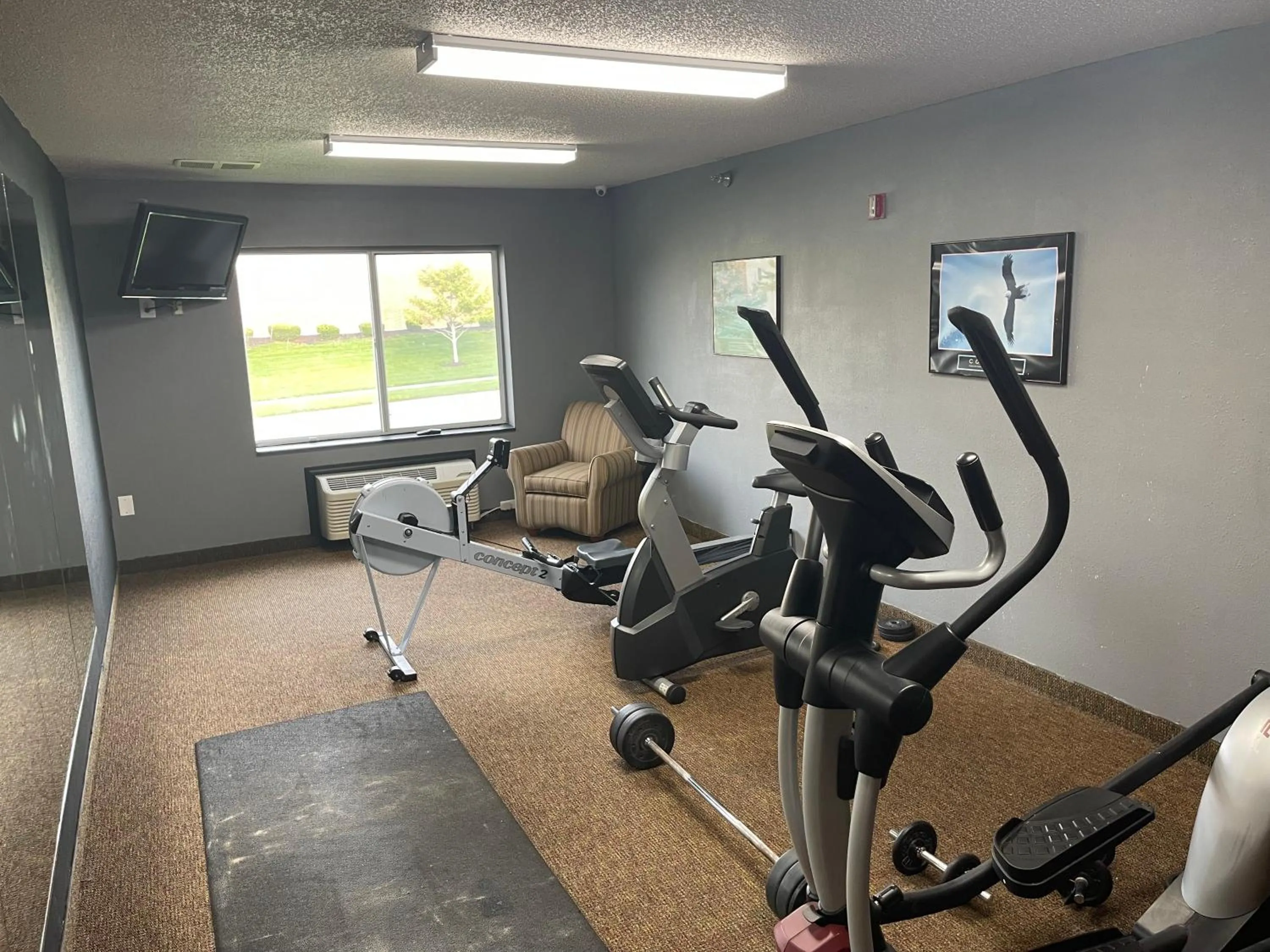 Fitness centre/facilities in New Victorian Inn & Suites Lincoln