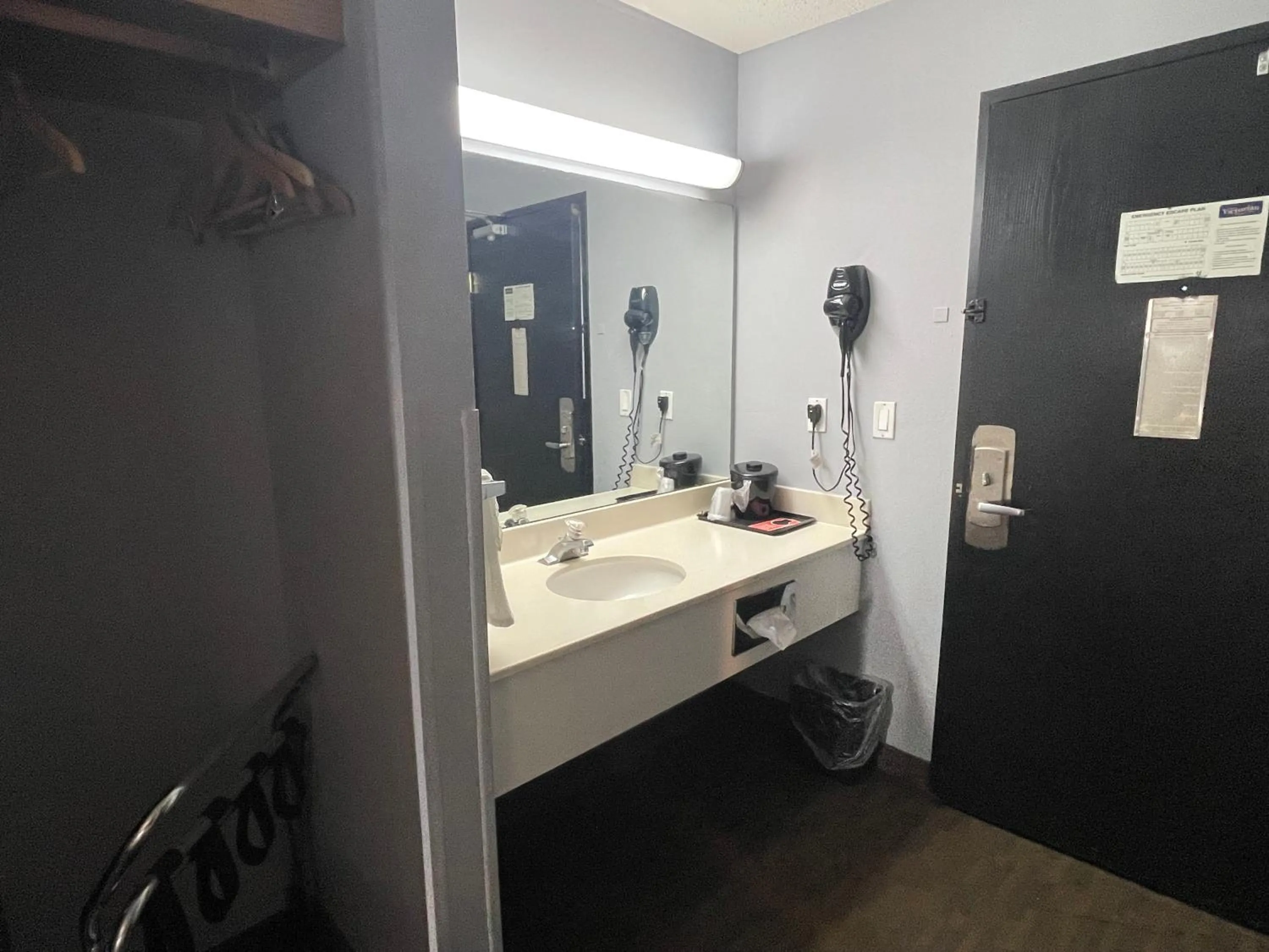 Bathroom in New Victorian Inn & Suites Lincoln