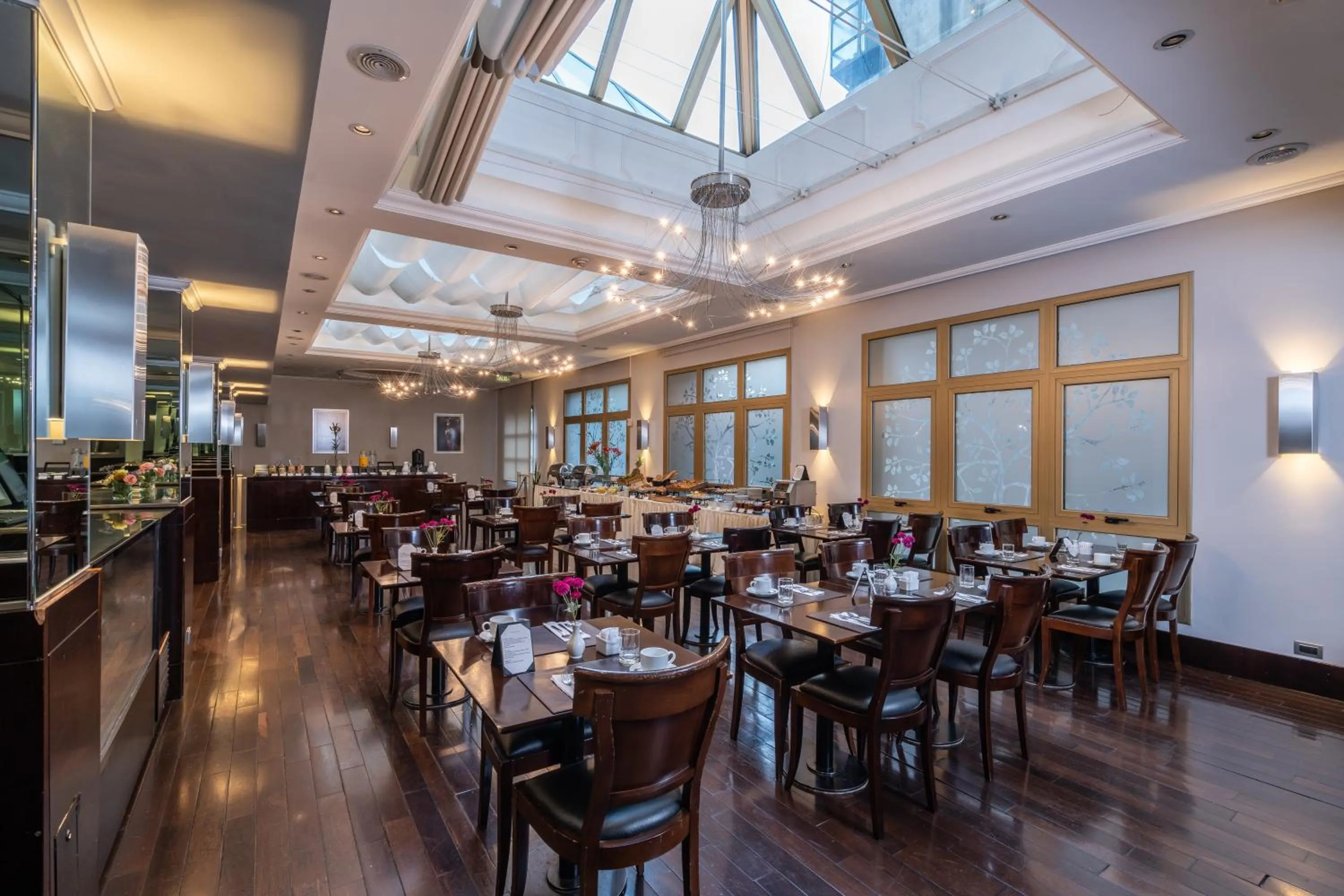 Breakfast in Hotel Intersur Recoleta