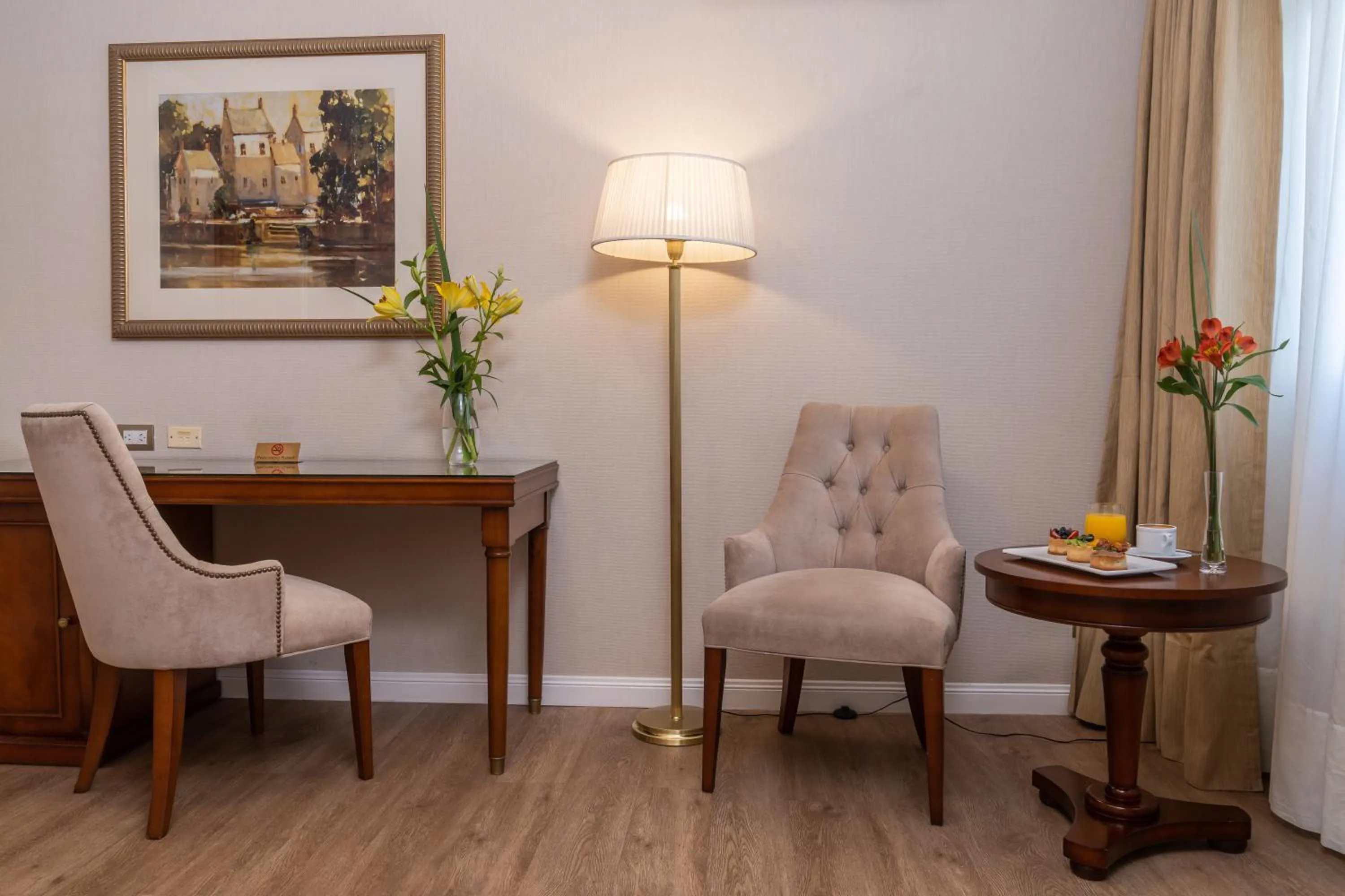 Living room in Hotel Intersur Recoleta