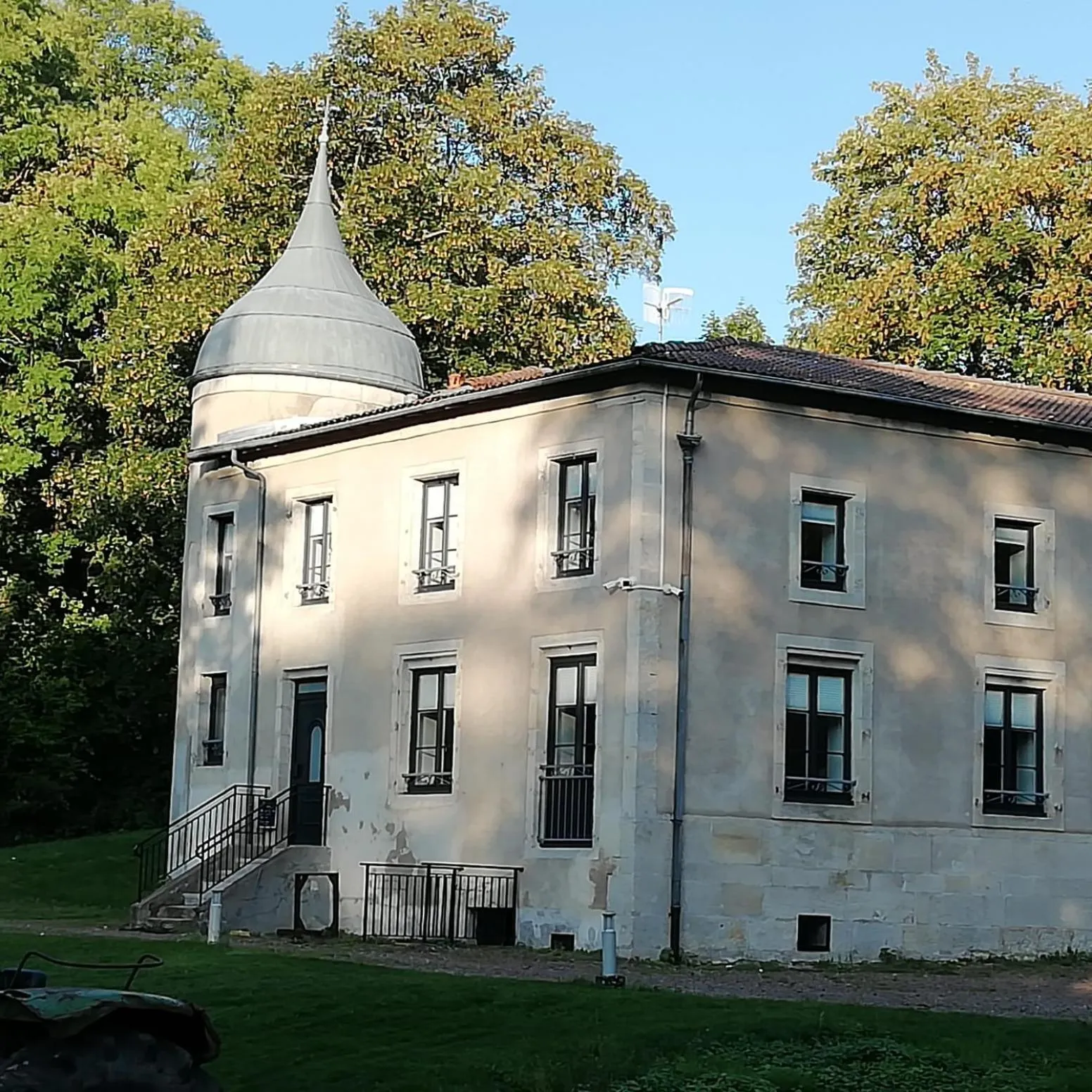 Facade/entrance in Lodge Hôtel de Sommedieue Verdun
