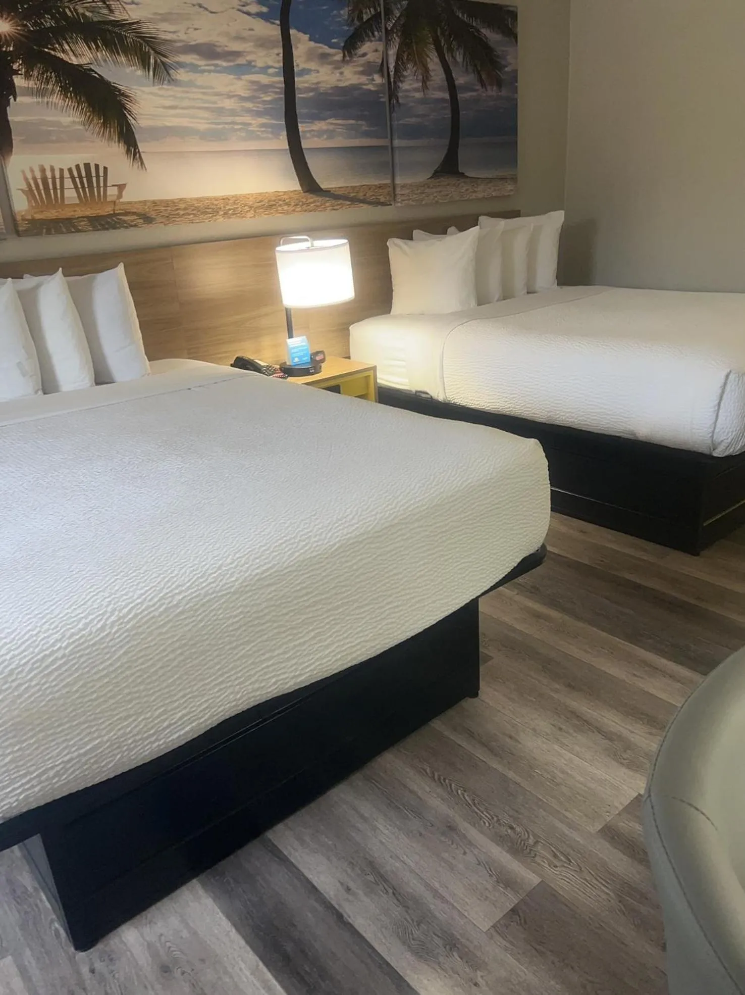 Bed in Days Inn by Wyndham Port Charlotte Town Center