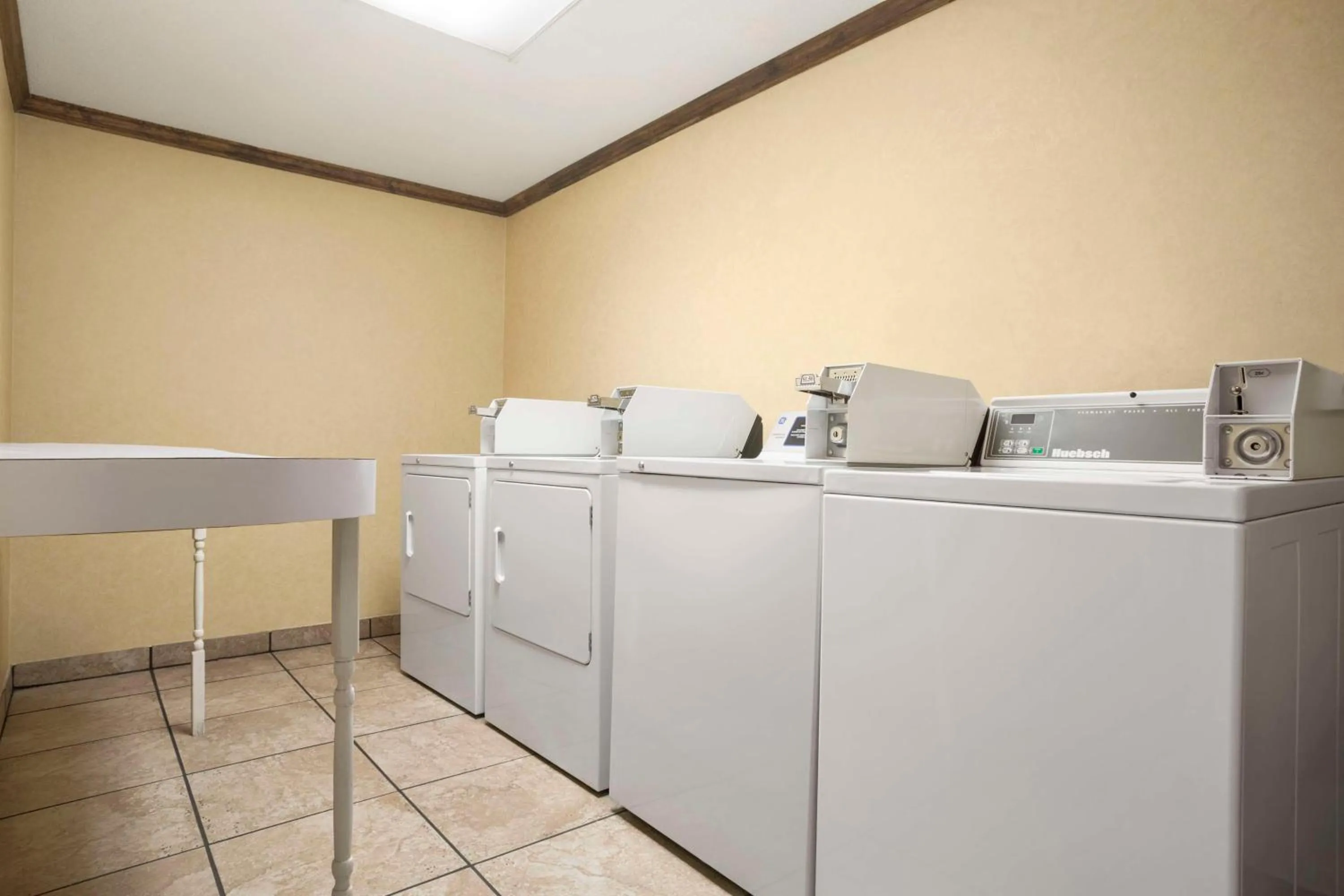 Property building in Hampton Inn Forrest City