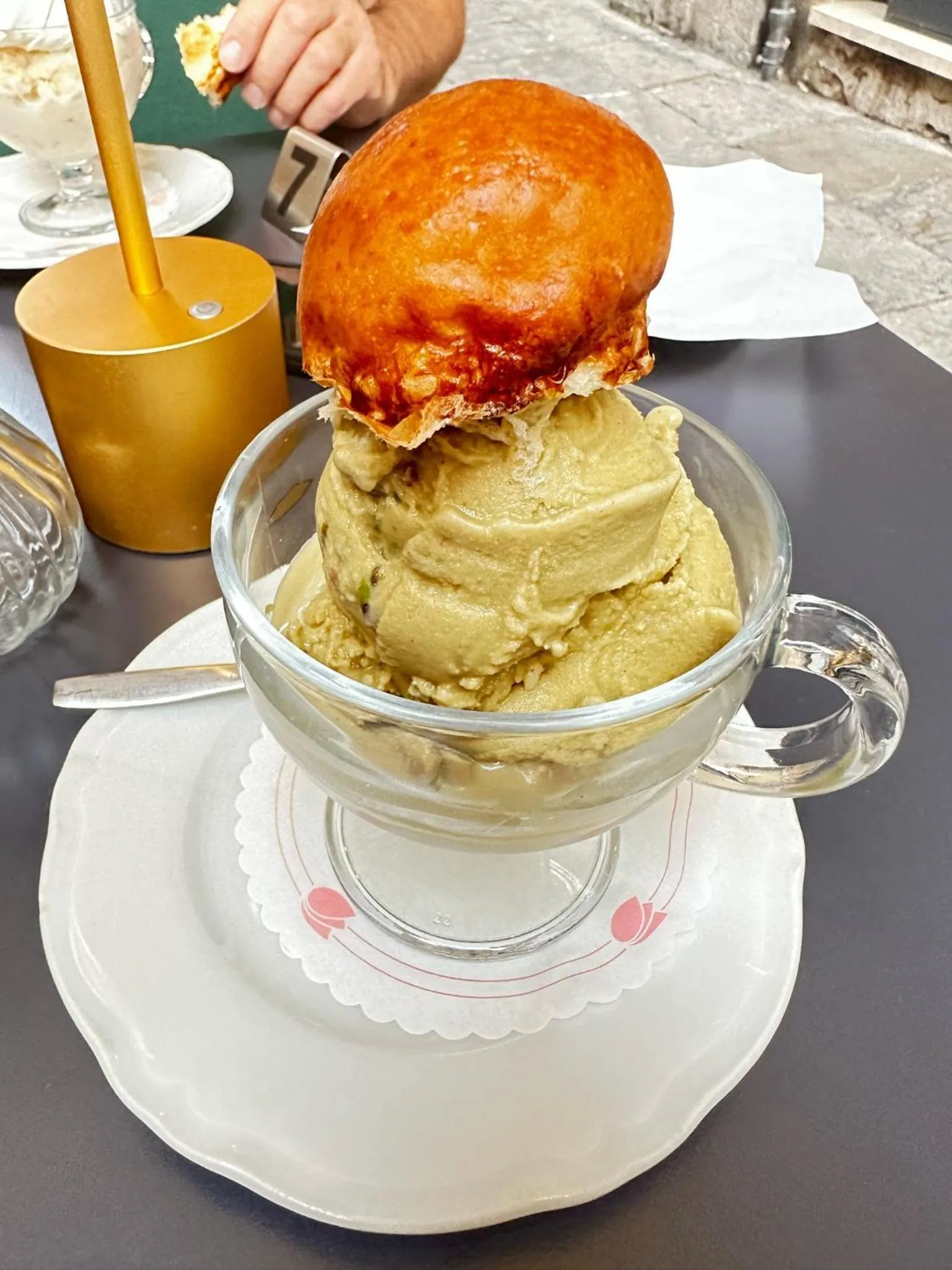 Neighbourhood in Via Zara