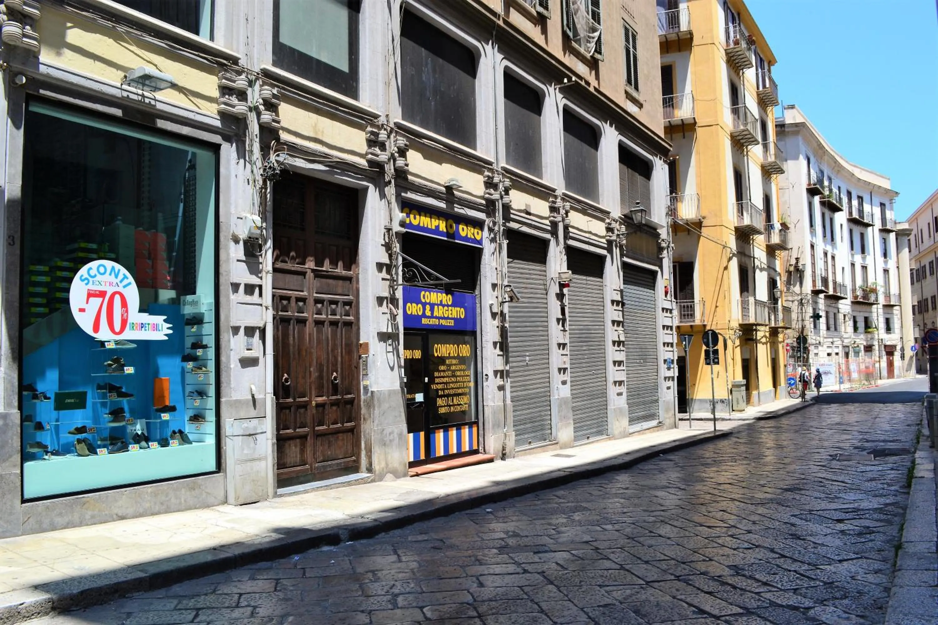 Neighbourhood in Via Zara