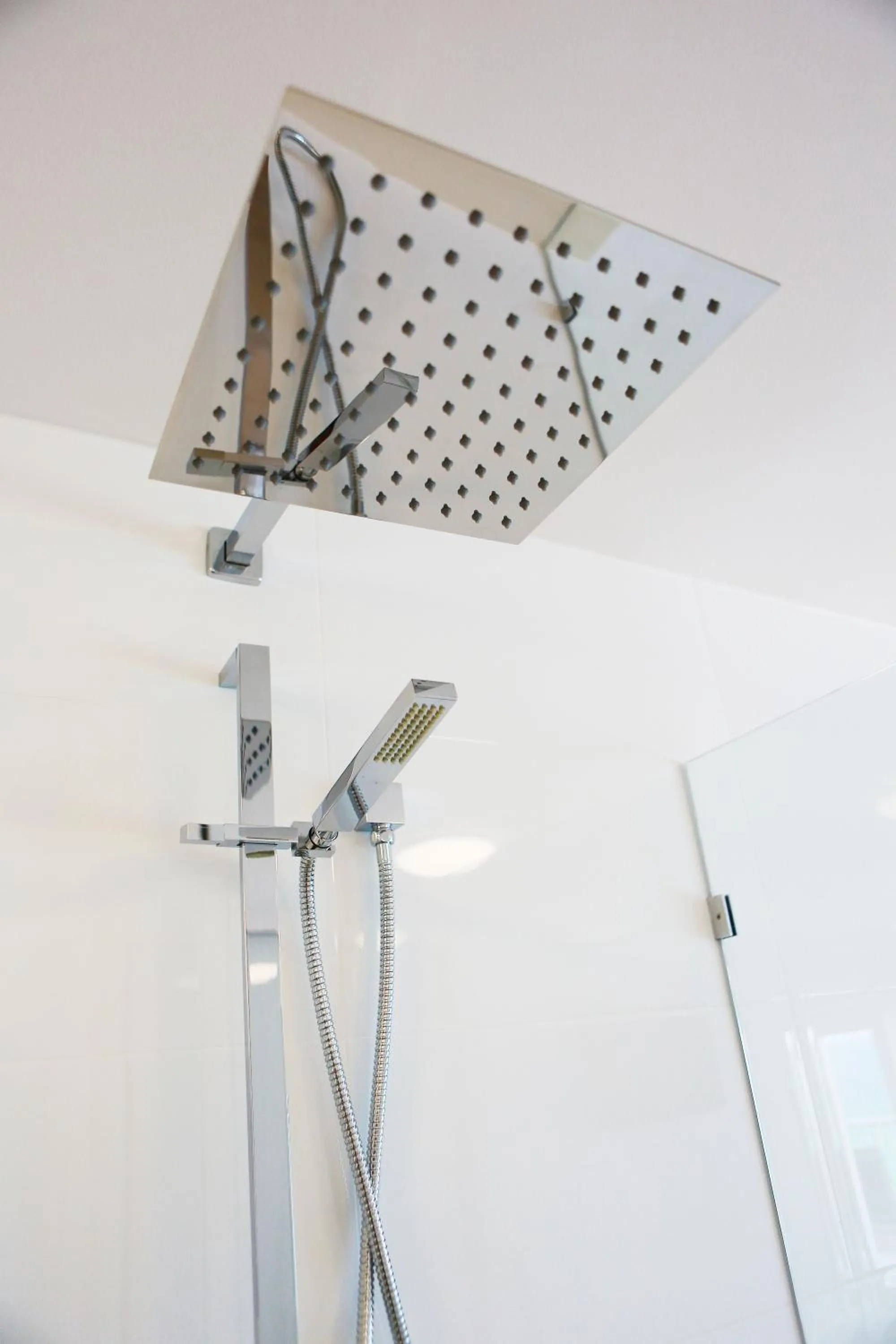 Bathroom in Narrowneck Court Holiday Apartments