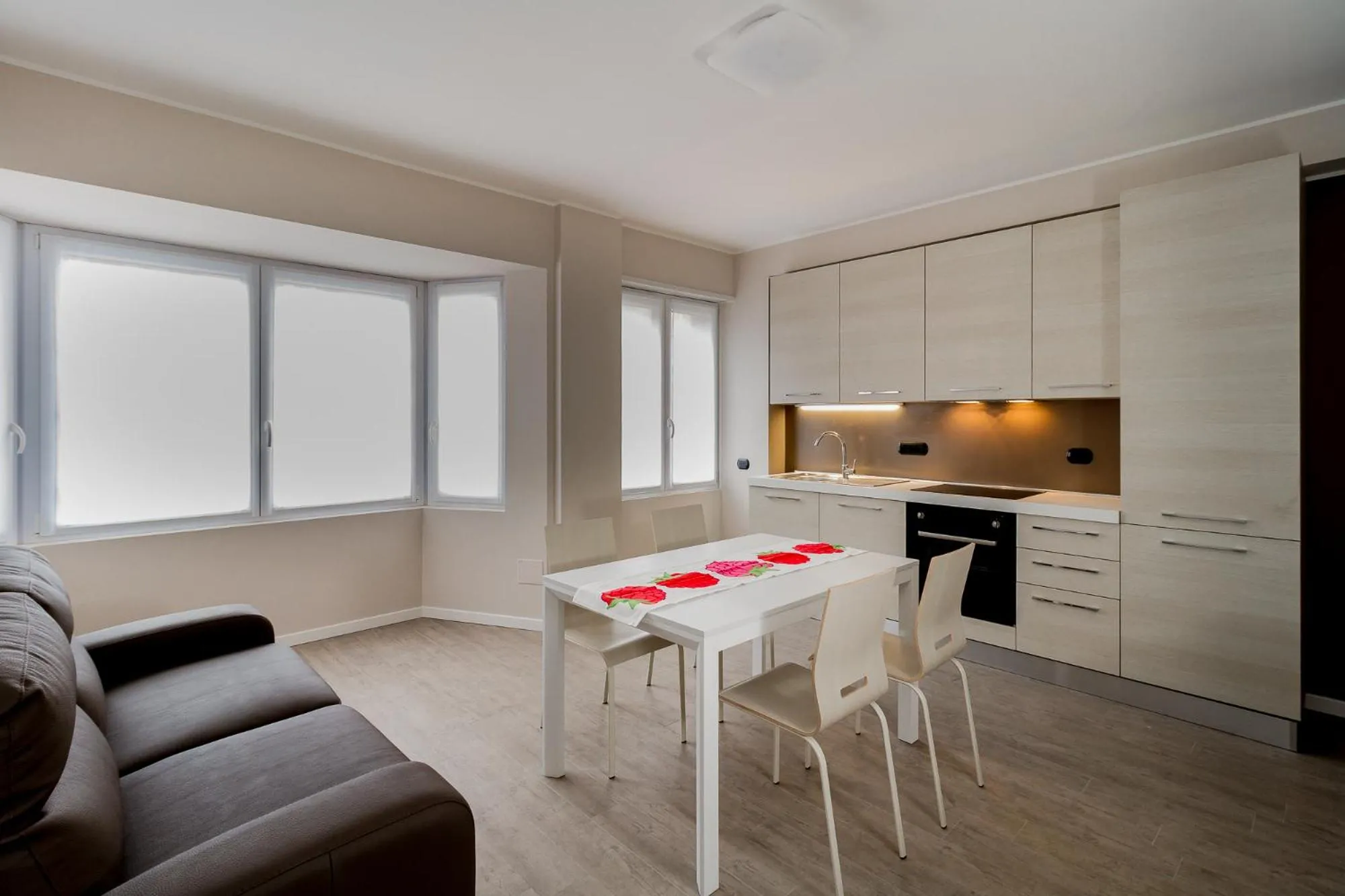 One-Bedroom Apartment in Lake Como Apartments