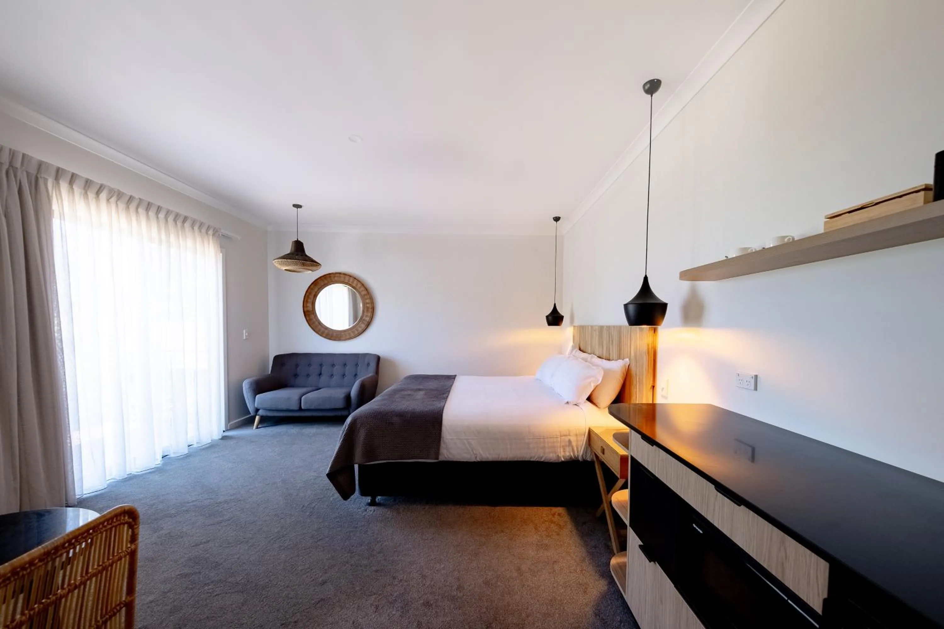 Bedroom, Bed in Chimes Spa Retreat