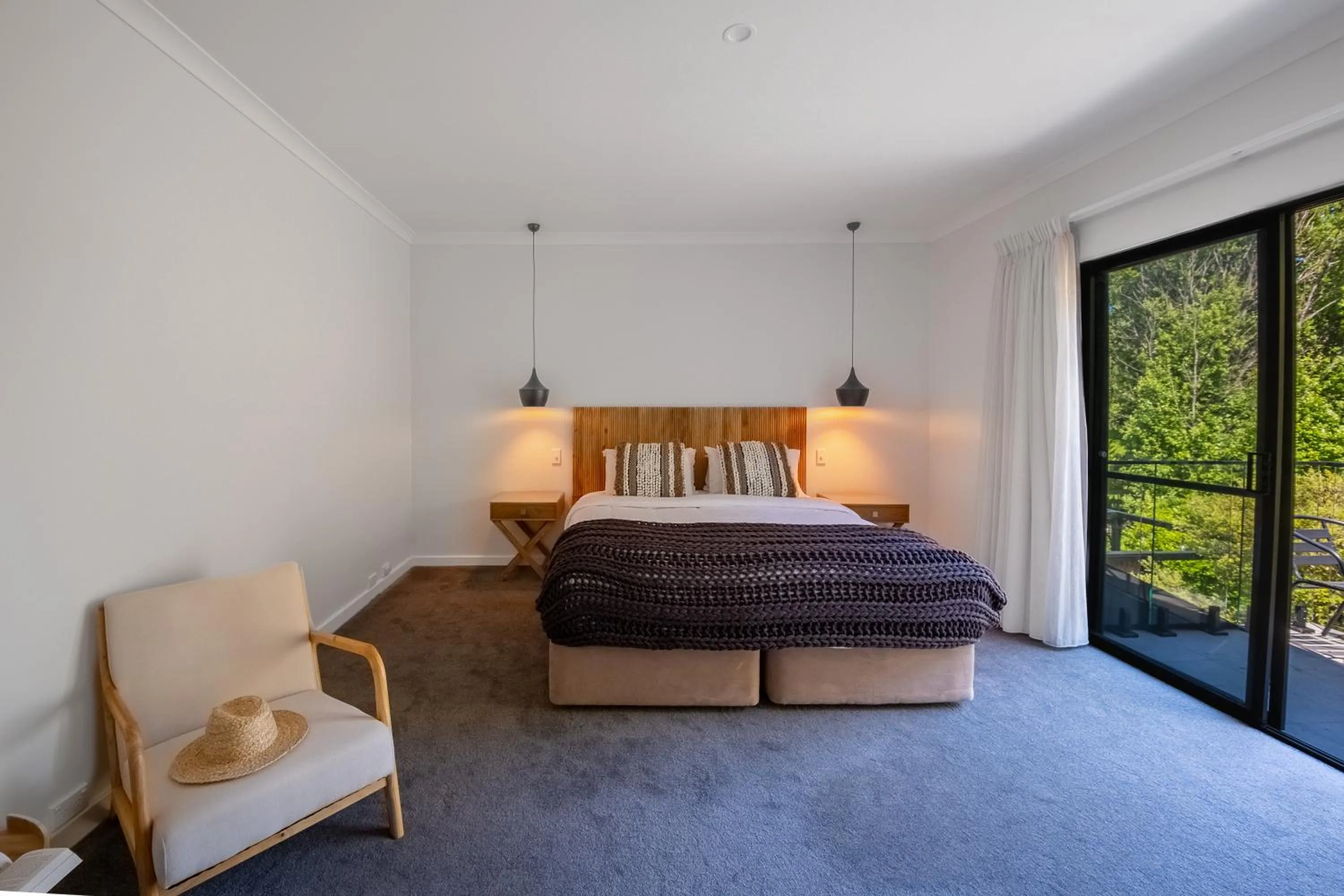 Bedroom, Bed in Chimes Spa Retreat