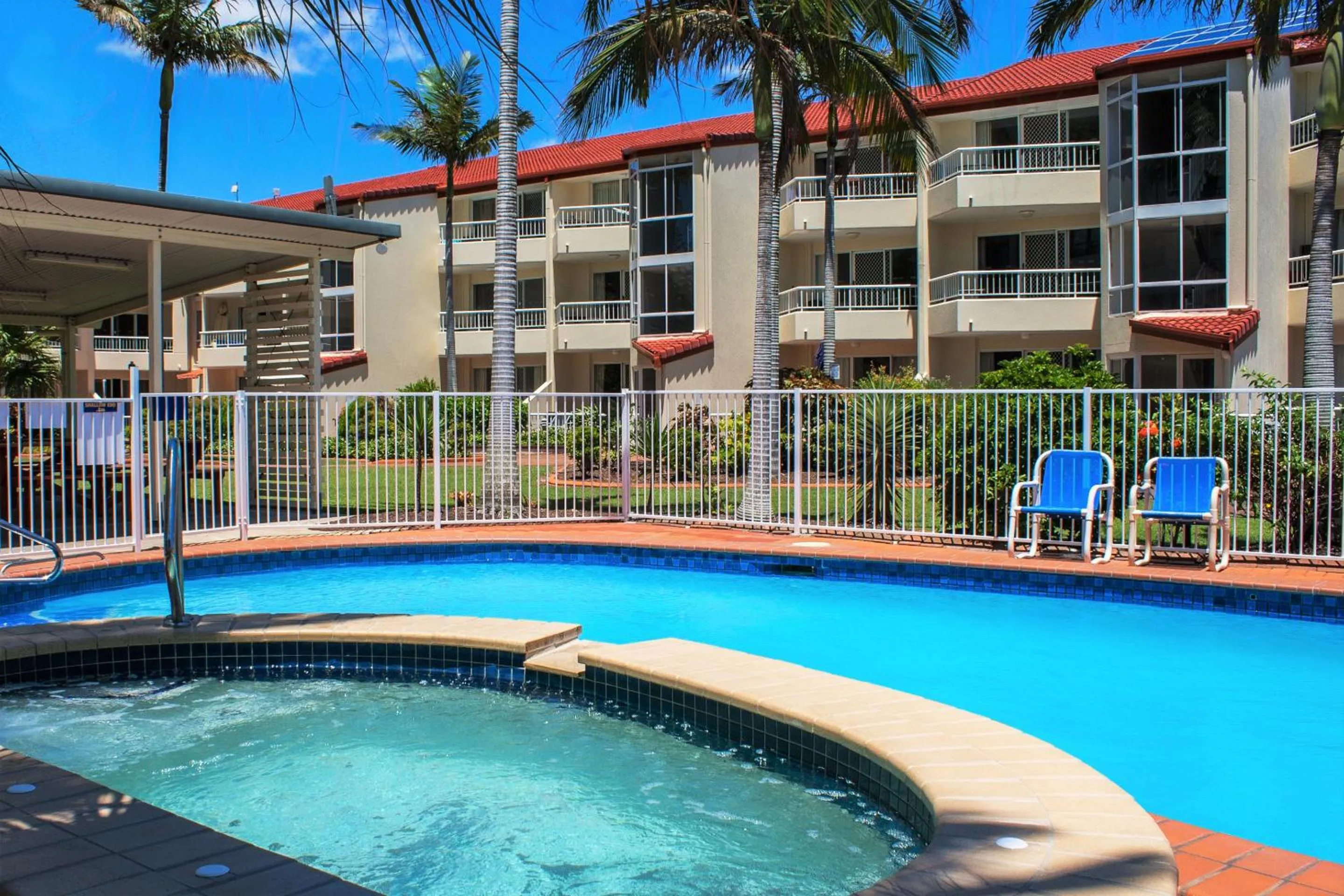 Swimming pool in Key Largo Holiday Apartments