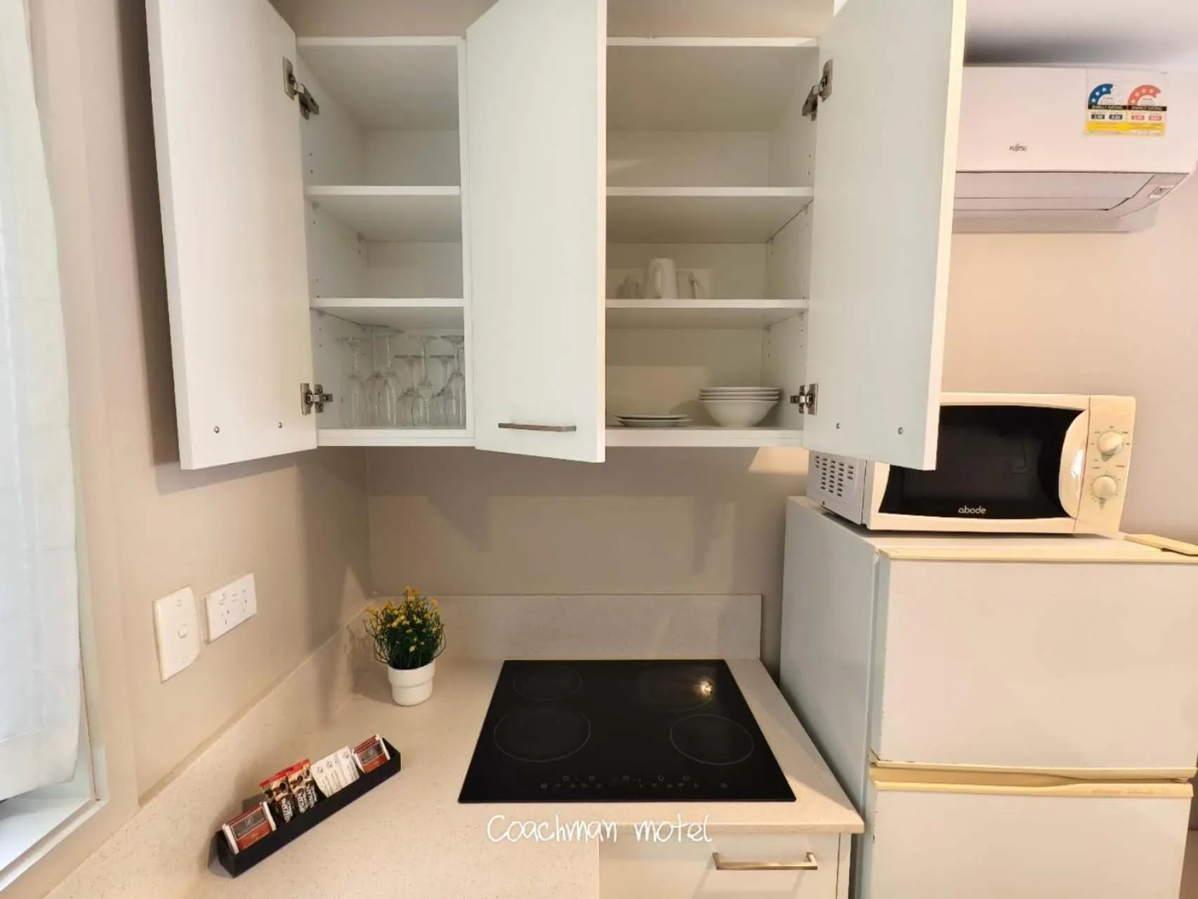 Coachman Motel and Holiday Units