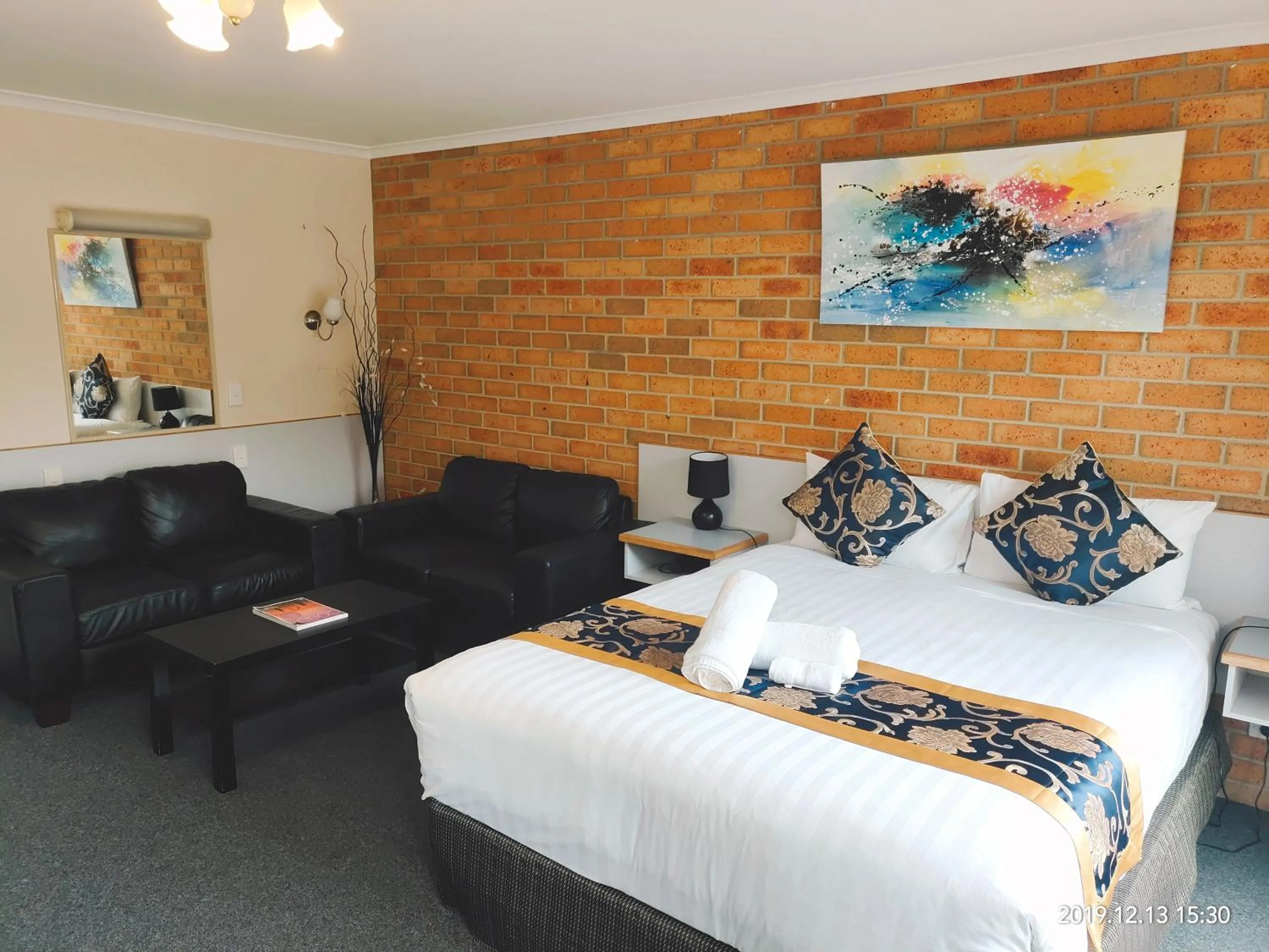 Bed in Coachman Motel and Holiday Units