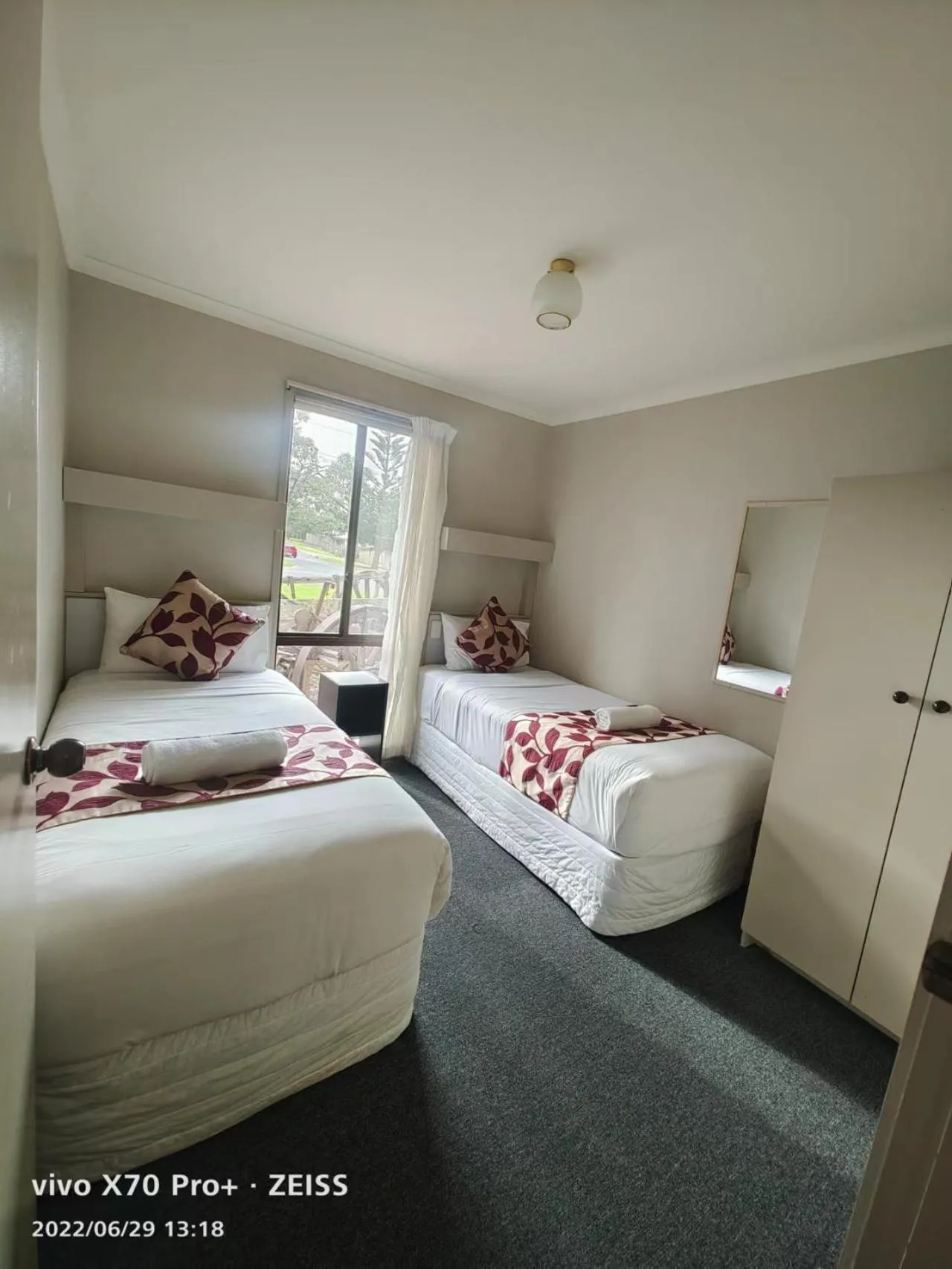 Bed in Coachman Motel and Holiday Units