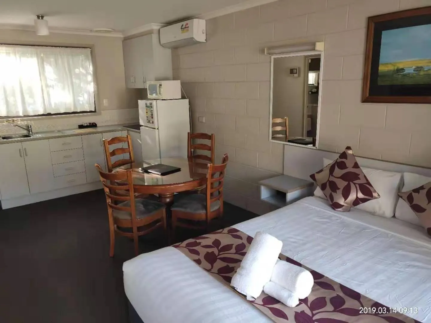 Bed in Coachman Motel and Holiday Units