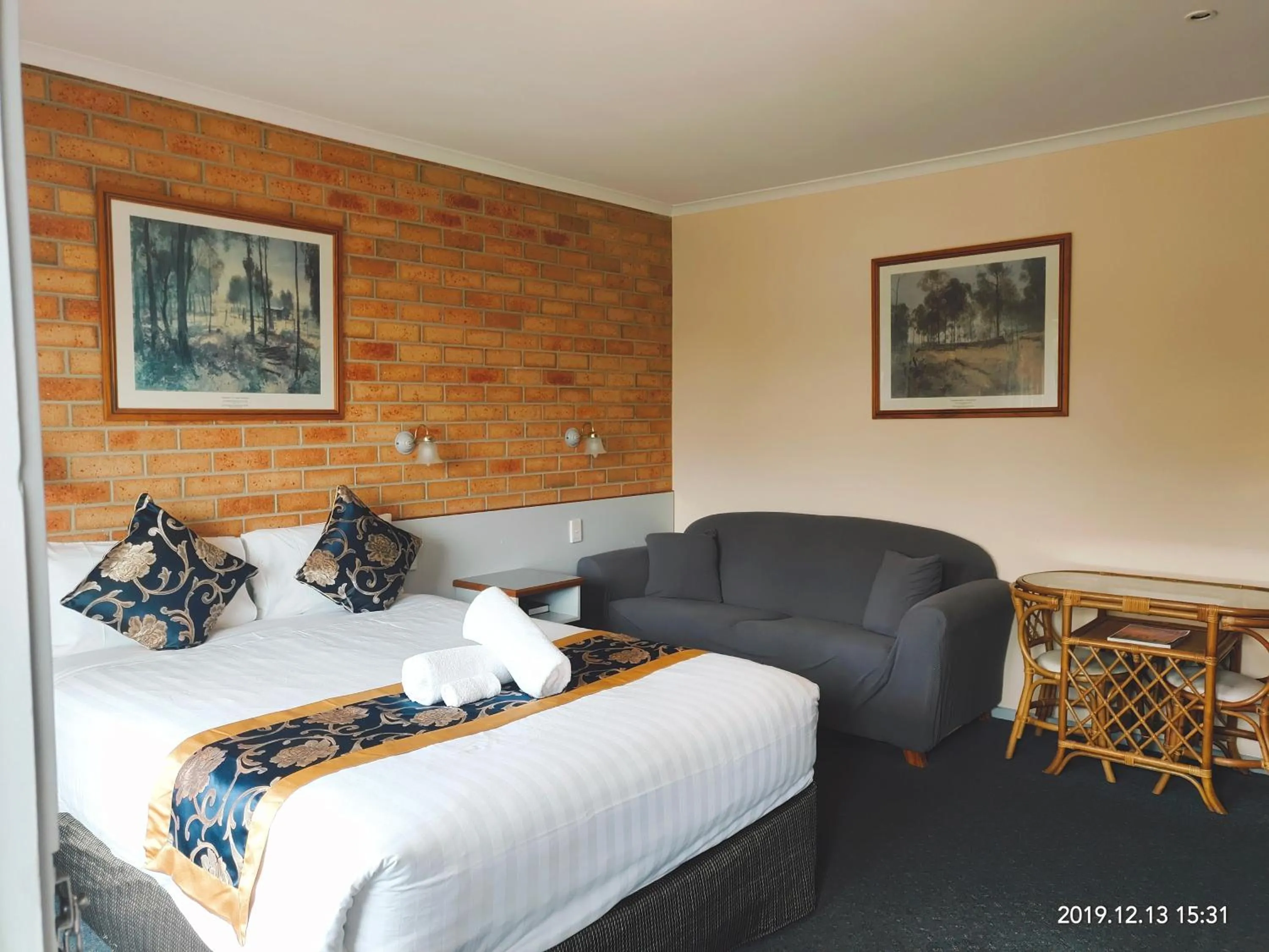 Bed in Coachman Motel and Holiday Units