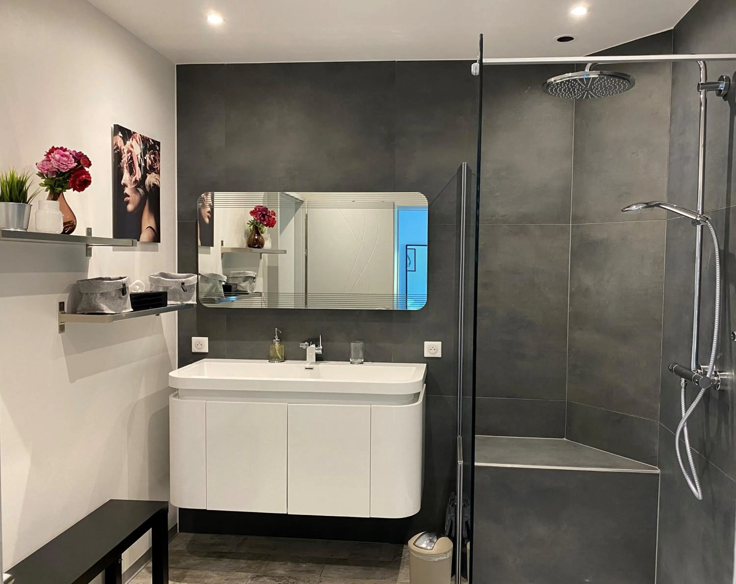 Shower in Les Rives des Habsbourg