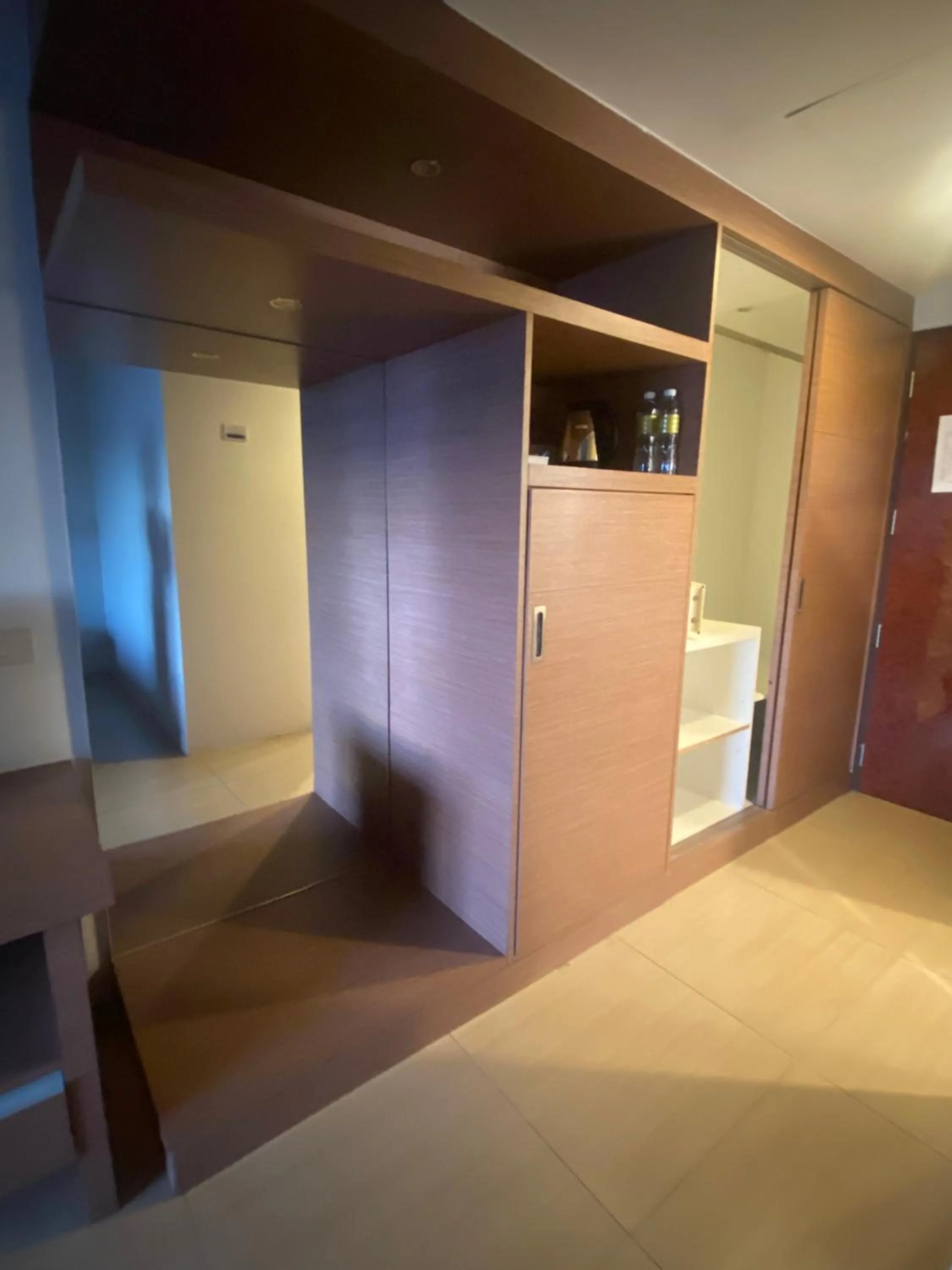 Photo of the whole room in Nautical Inn