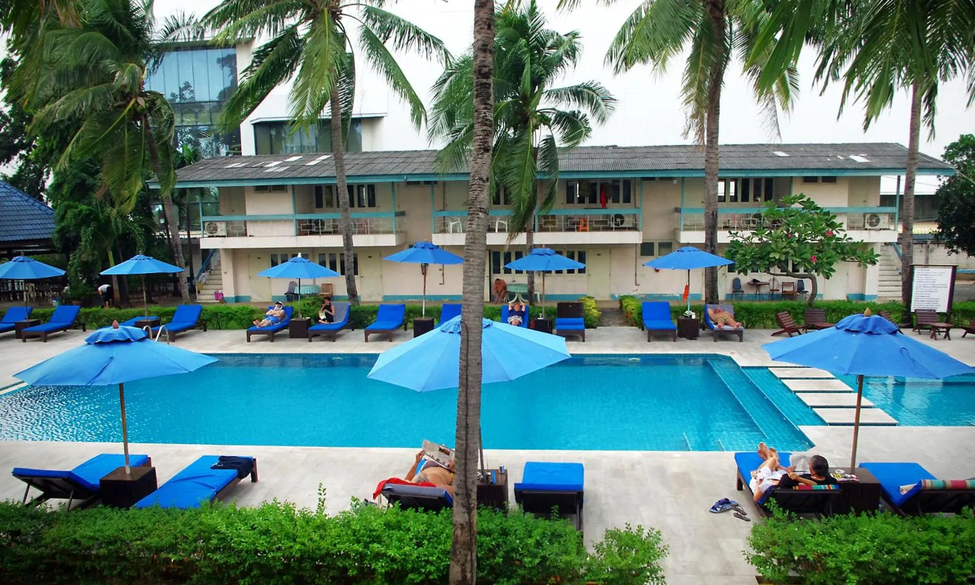 Pool view in Nautical Inn