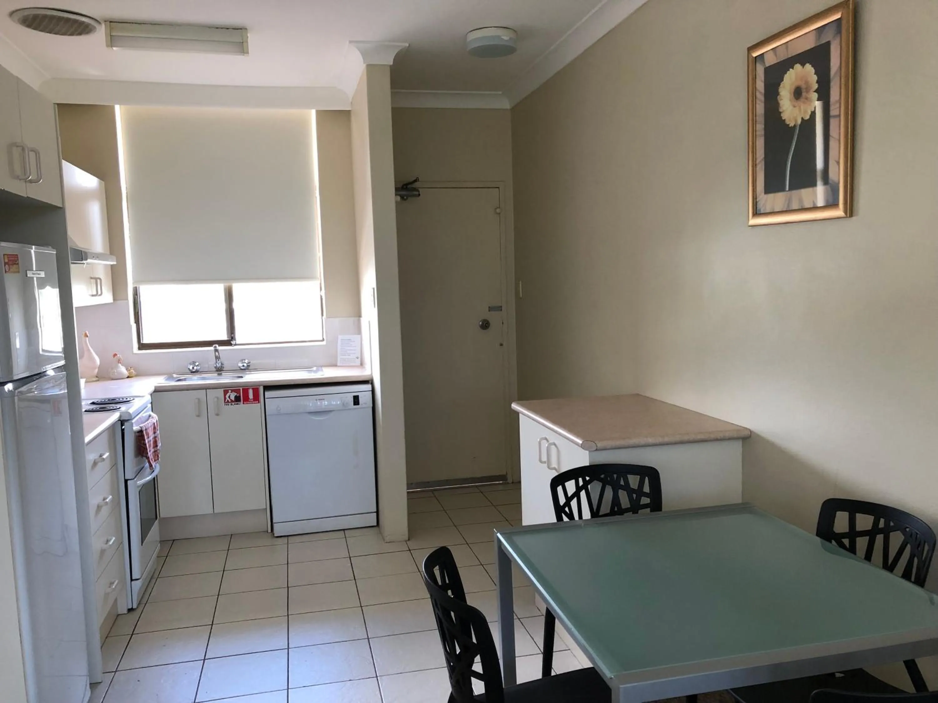 Kitchen or kitchenette in The Tahitian