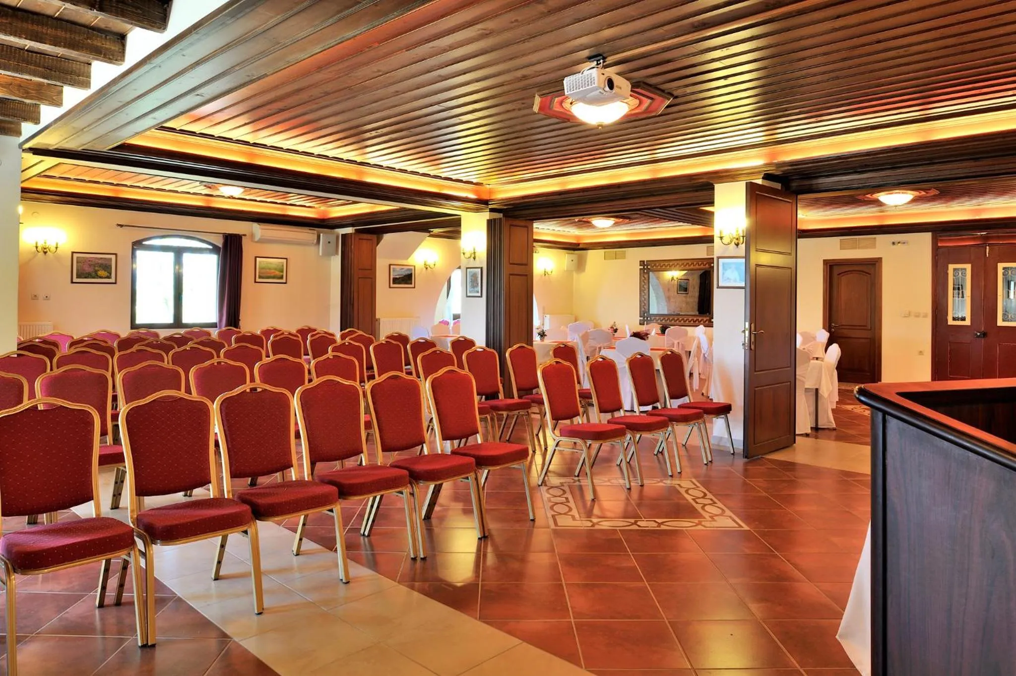 Business facilities in Konitsa Mountain Hotel
