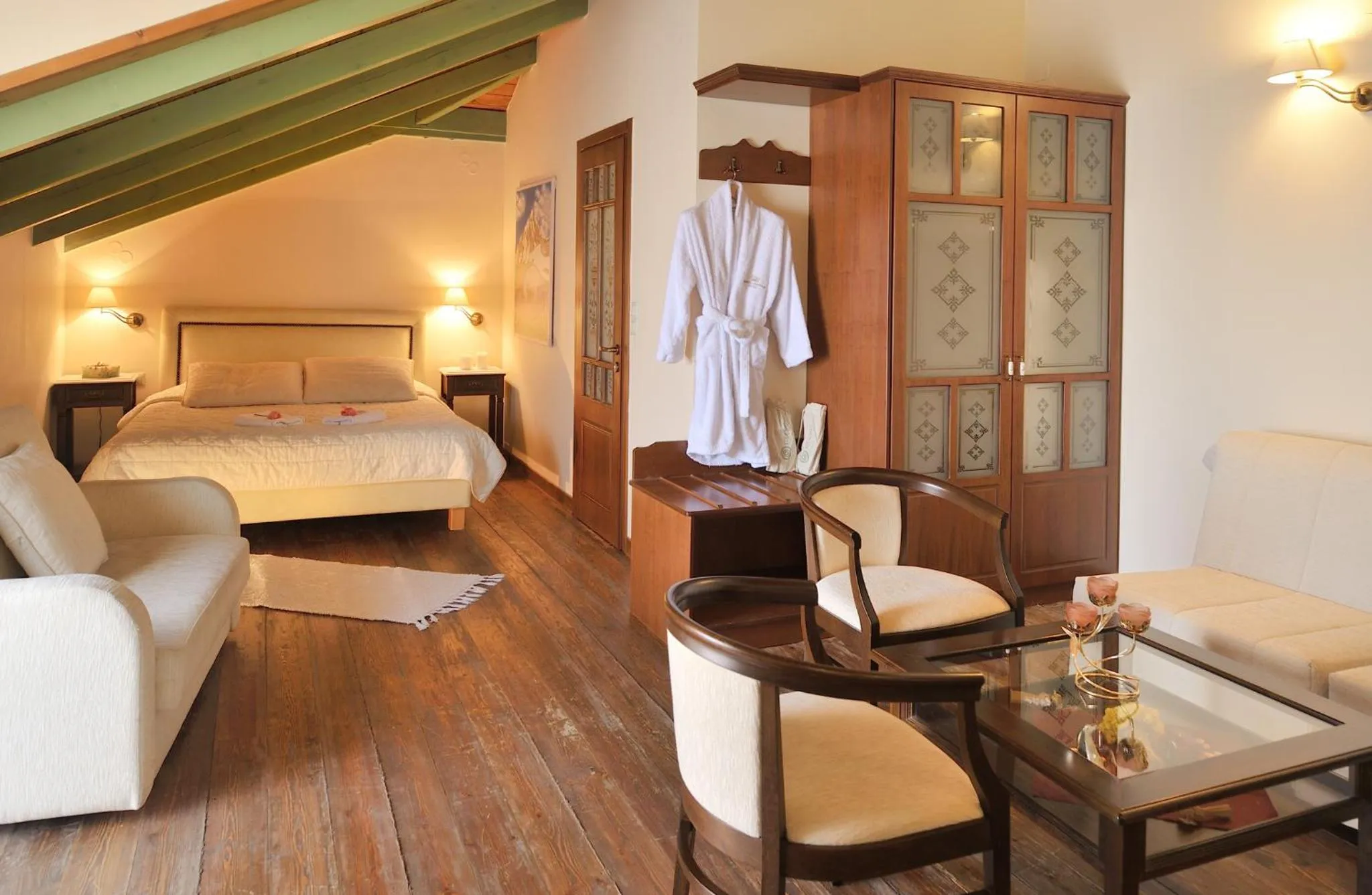 Photo of the whole room, Bed in Konitsa Mountain Hotel