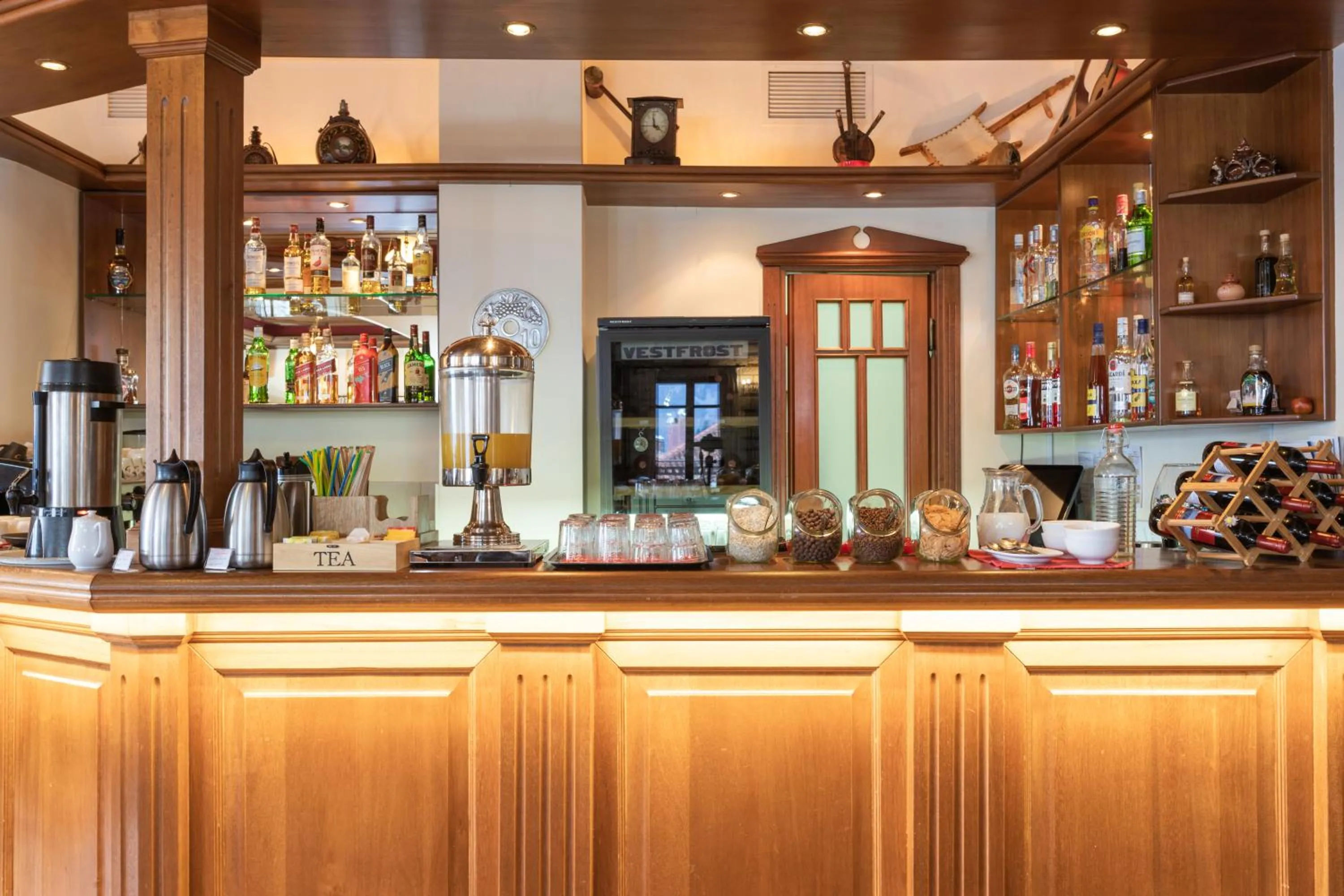 Buffet breakfast in Konitsa Mountain Hotel