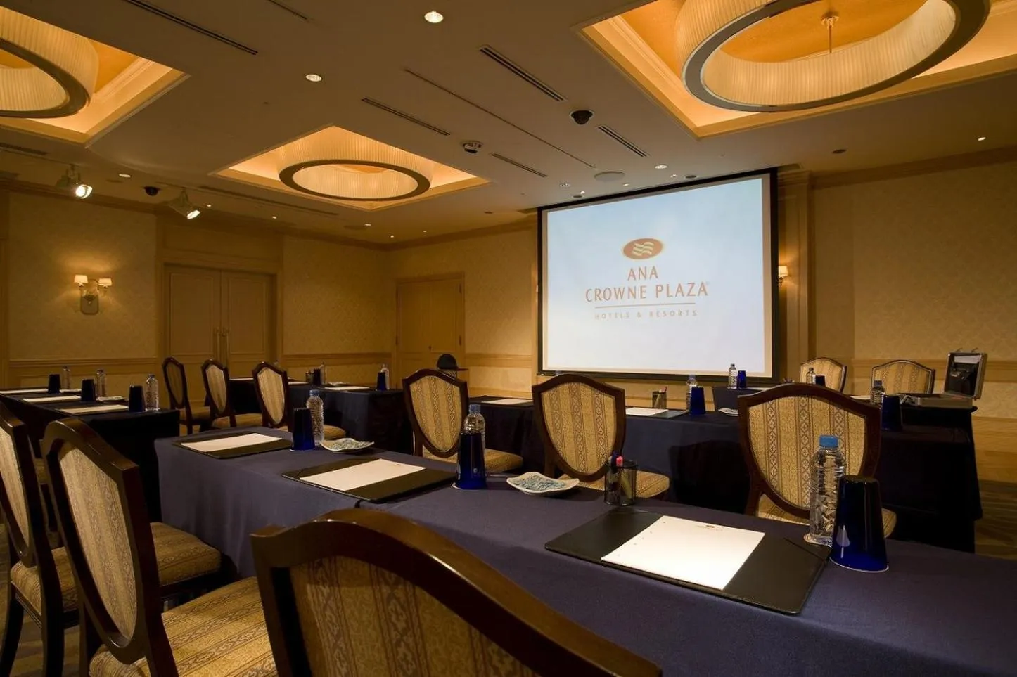 Meeting/conference room in ANA Crowne Plaza Narita by IHG