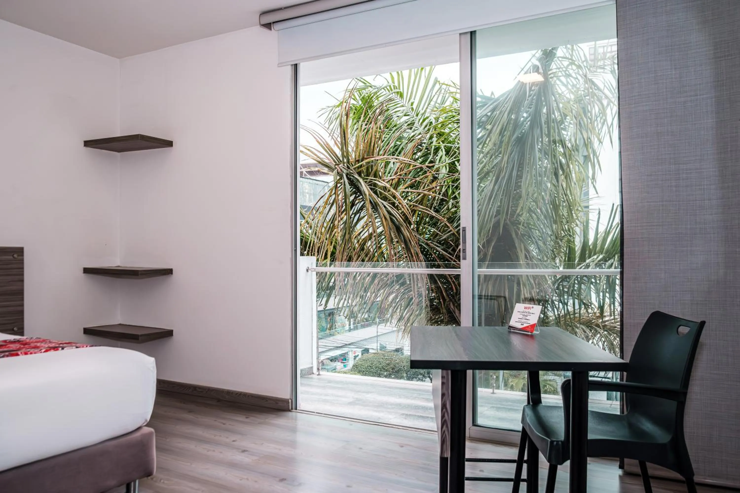 Balcony/Terrace, Bed in Hotel Portal Del Norte