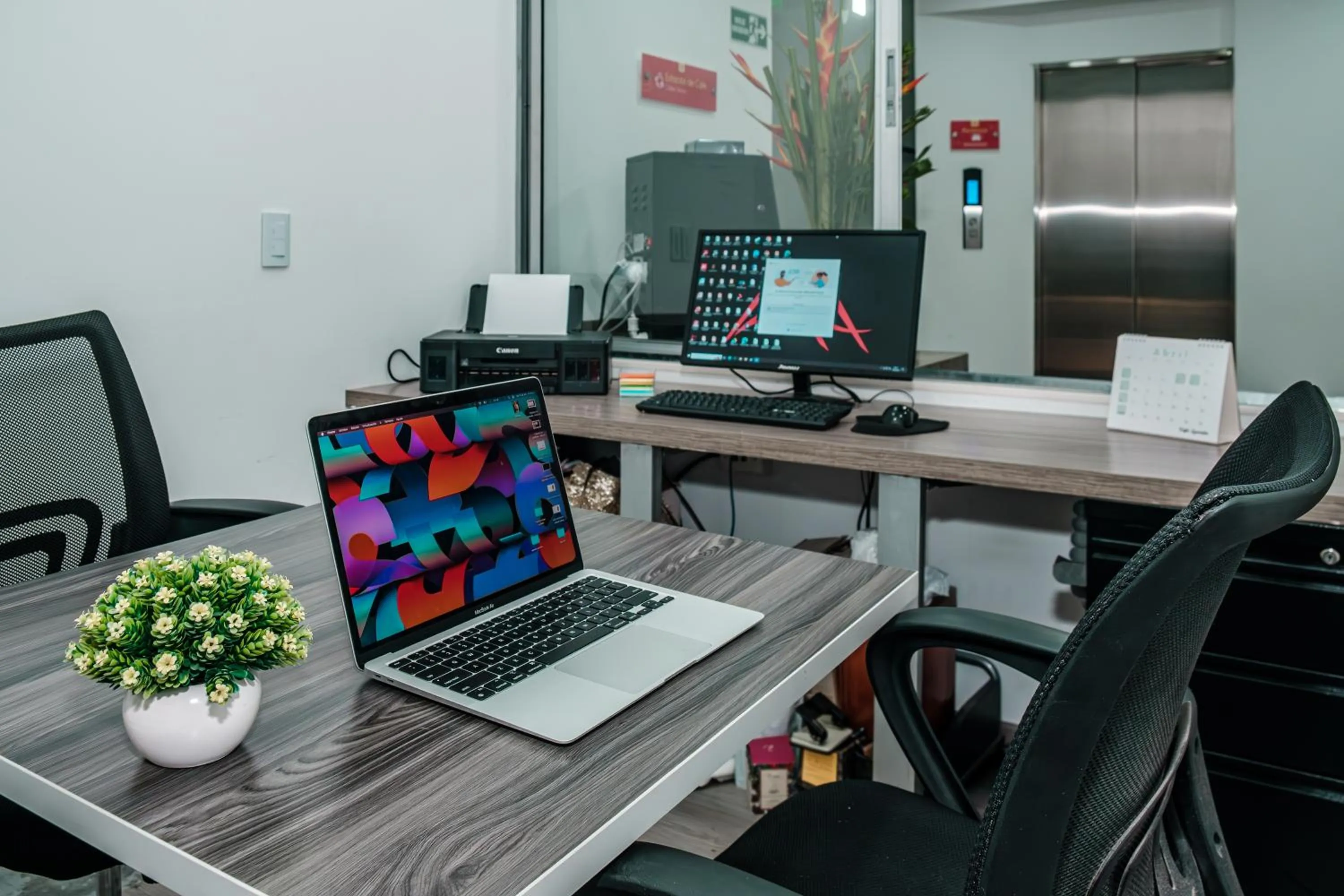 Seating area in Hotel Portal Del Norte
