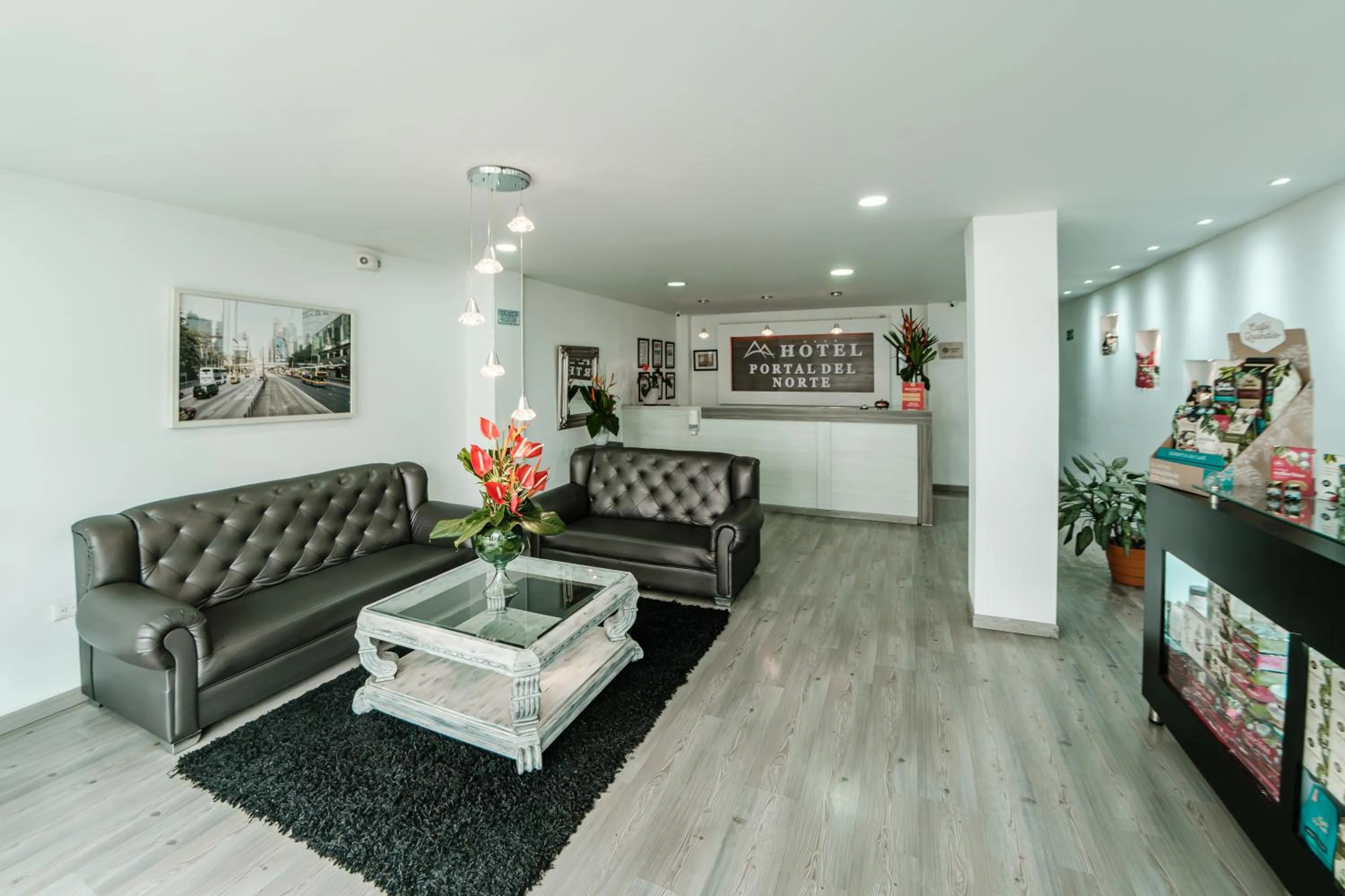 Lobby or reception in Hotel Portal Del Norte