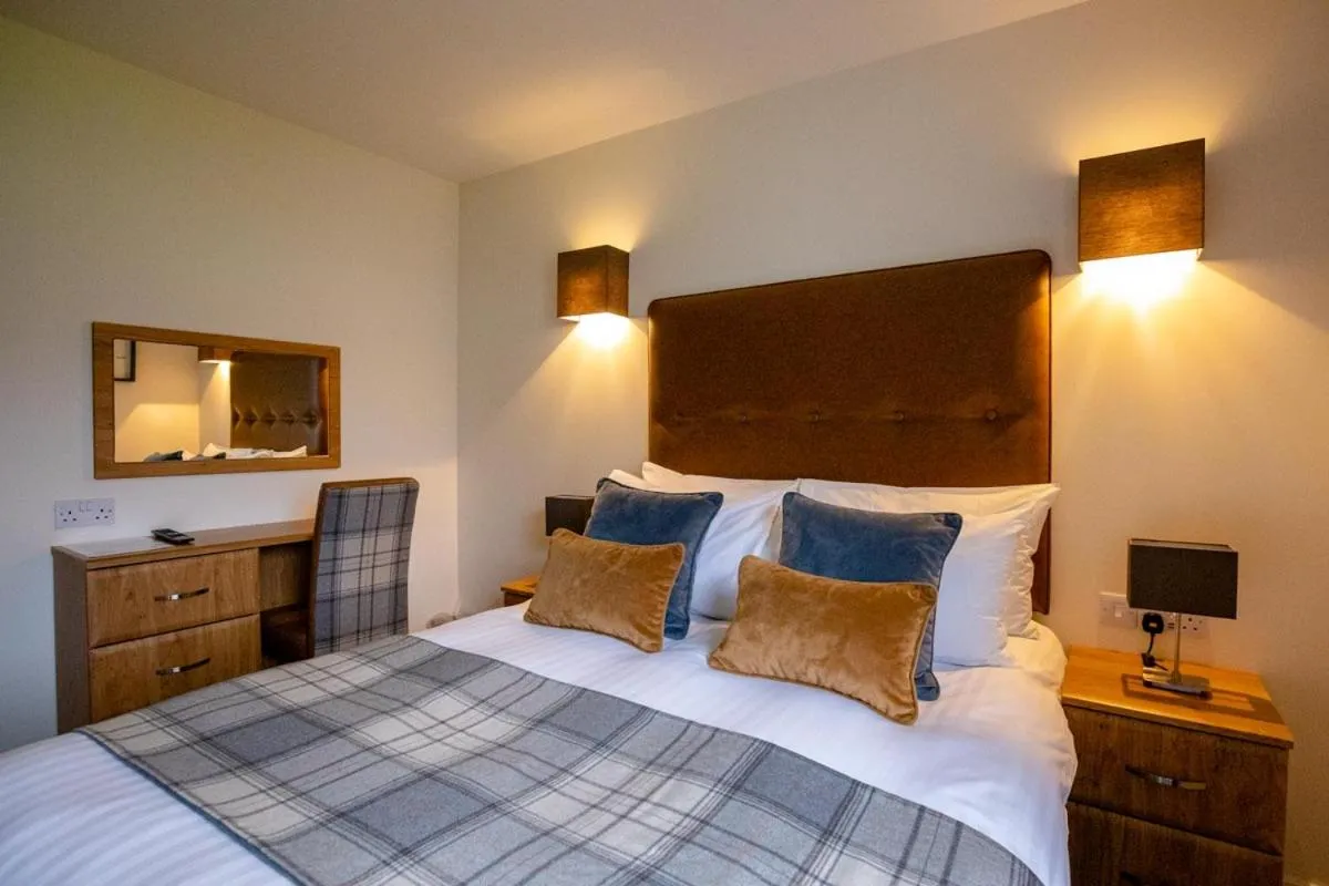 Photo of the whole room, Bed in Harbour House