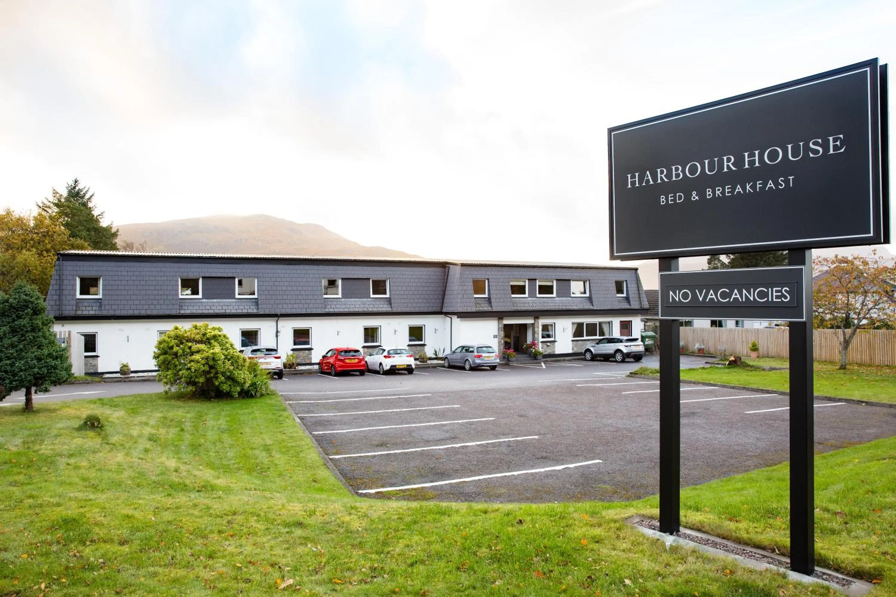 Facade/entrance in Harbour House