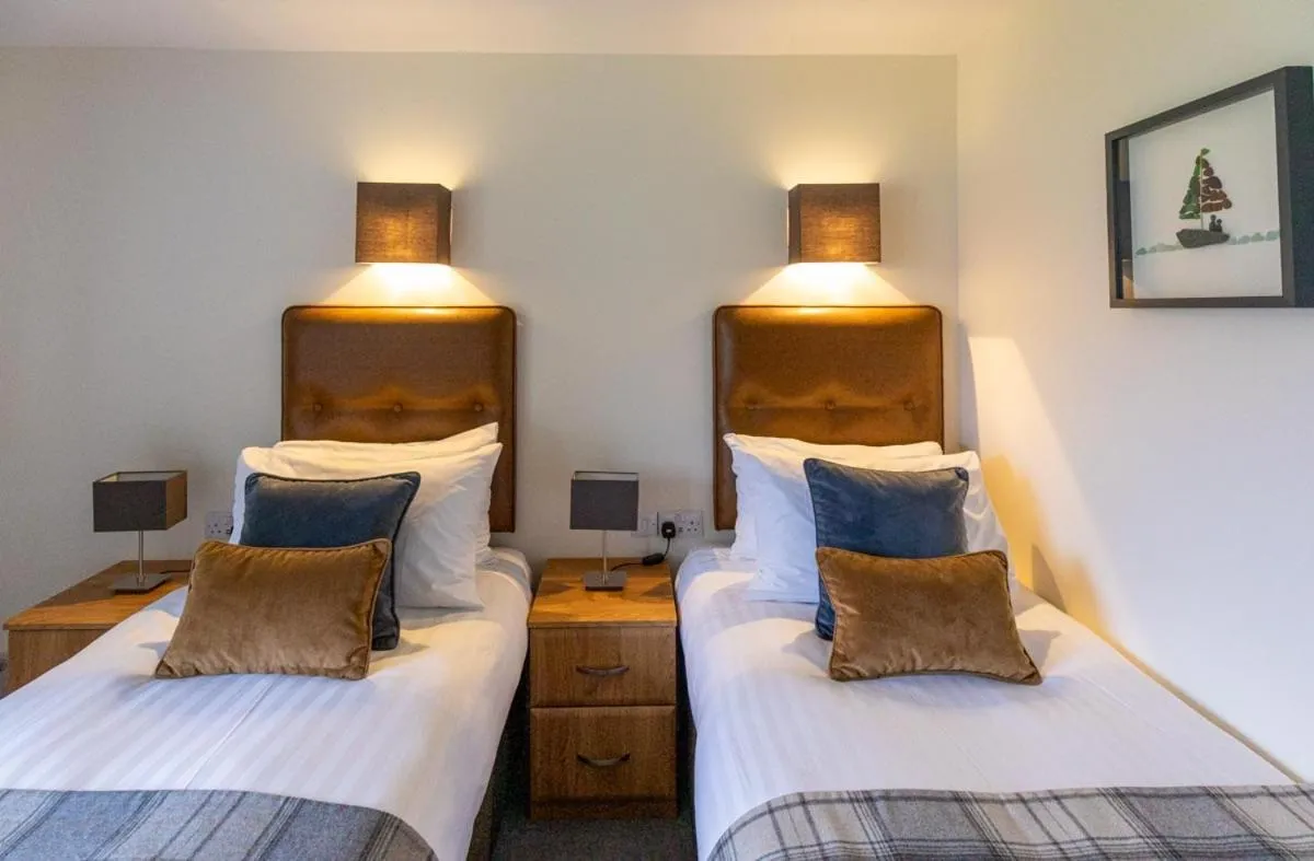 Photo of the whole room, Bed in Harbour House